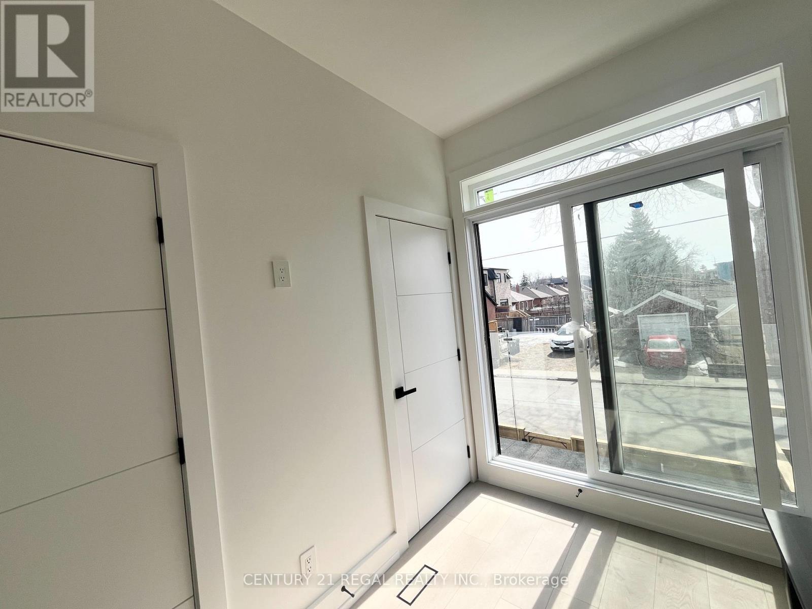 Bedroom 1 w/ balcony - Unit 2 - 171 Durant Avenue, Toronto, ON - Indoor Photo Showing Other Room