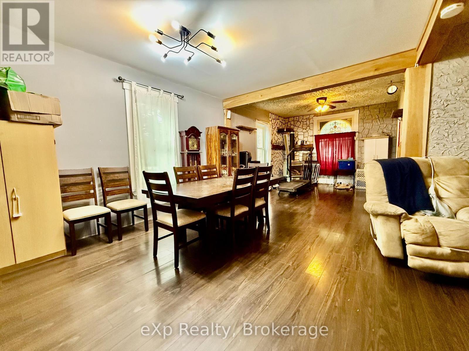 388 11Th Street, Hanover, ON - Indoor Photo Showing Dining Room