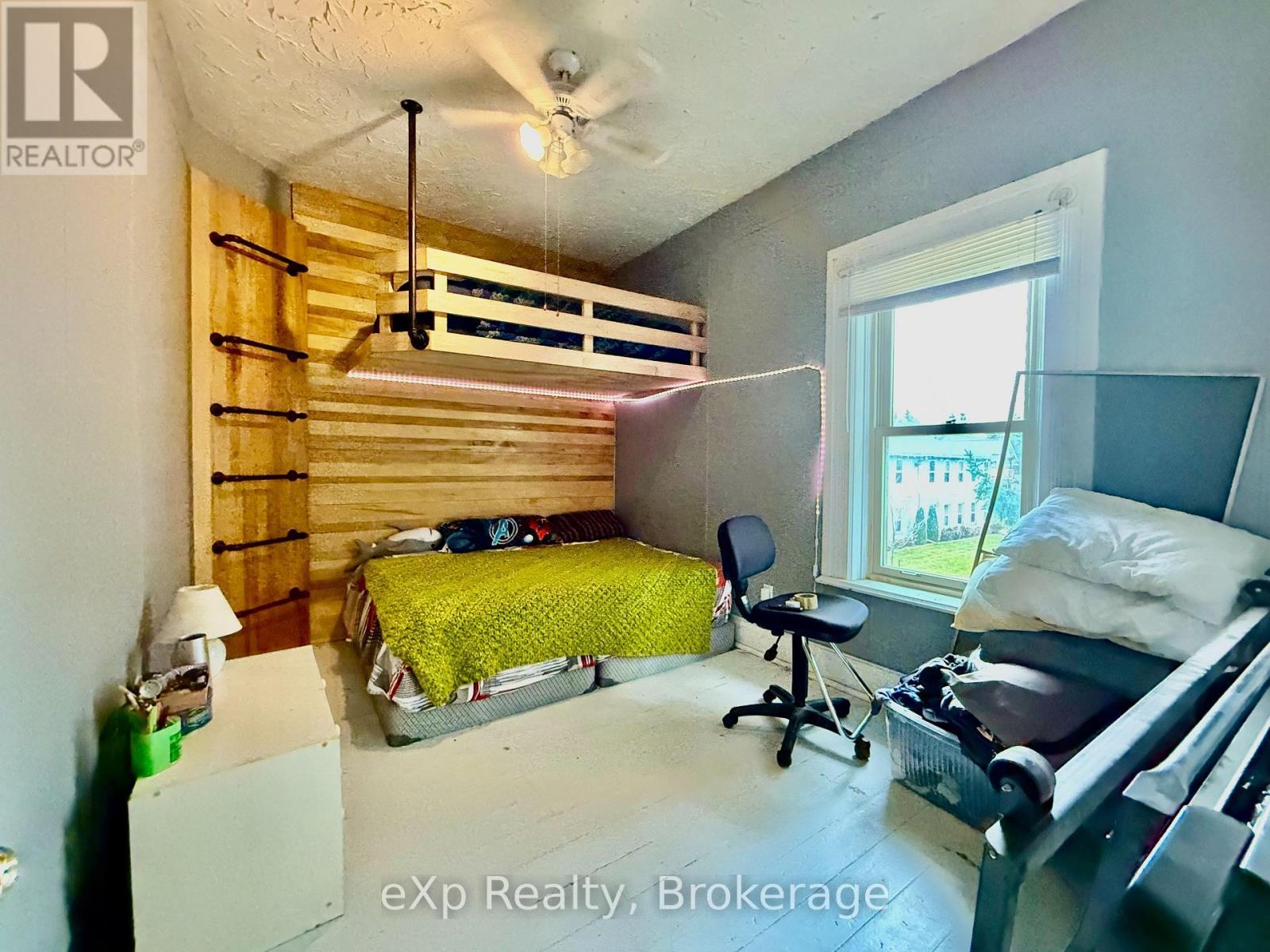 388 11Th Street, Hanover, ON - Indoor