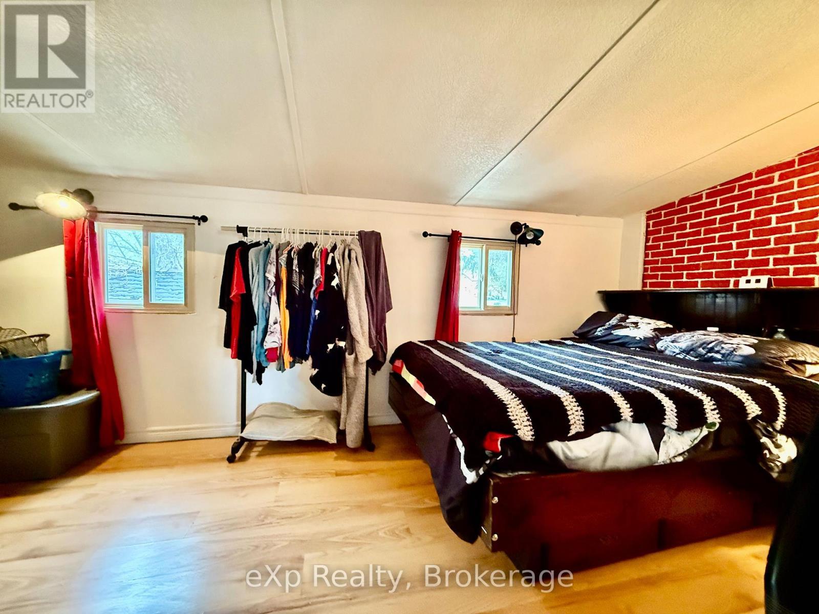 388 11Th Street, Hanover, ON - Indoor Photo Showing Bedroom