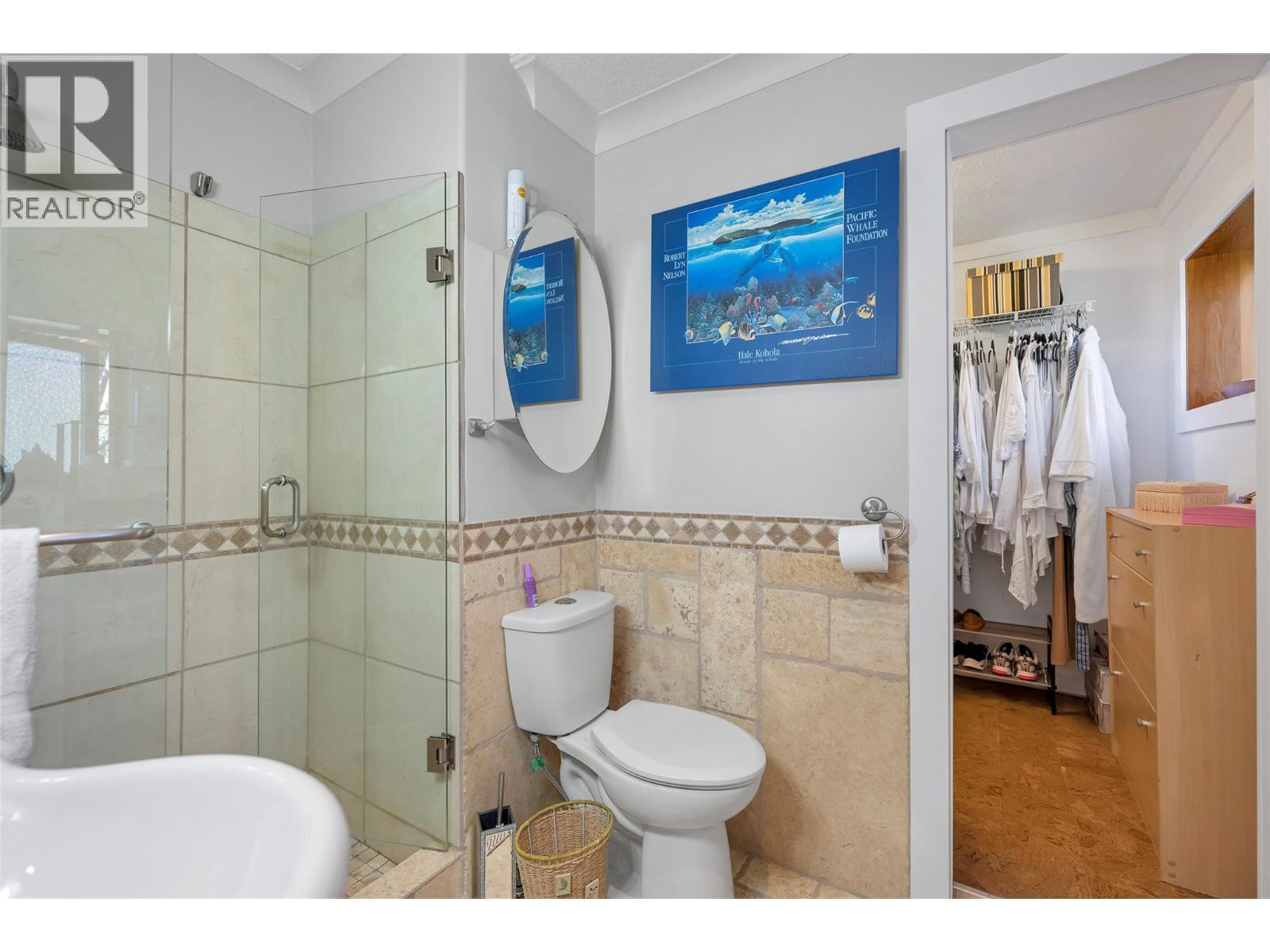 2726 Tranquil Place, Blind Bay, BC - Indoor Photo Showing Bathroom