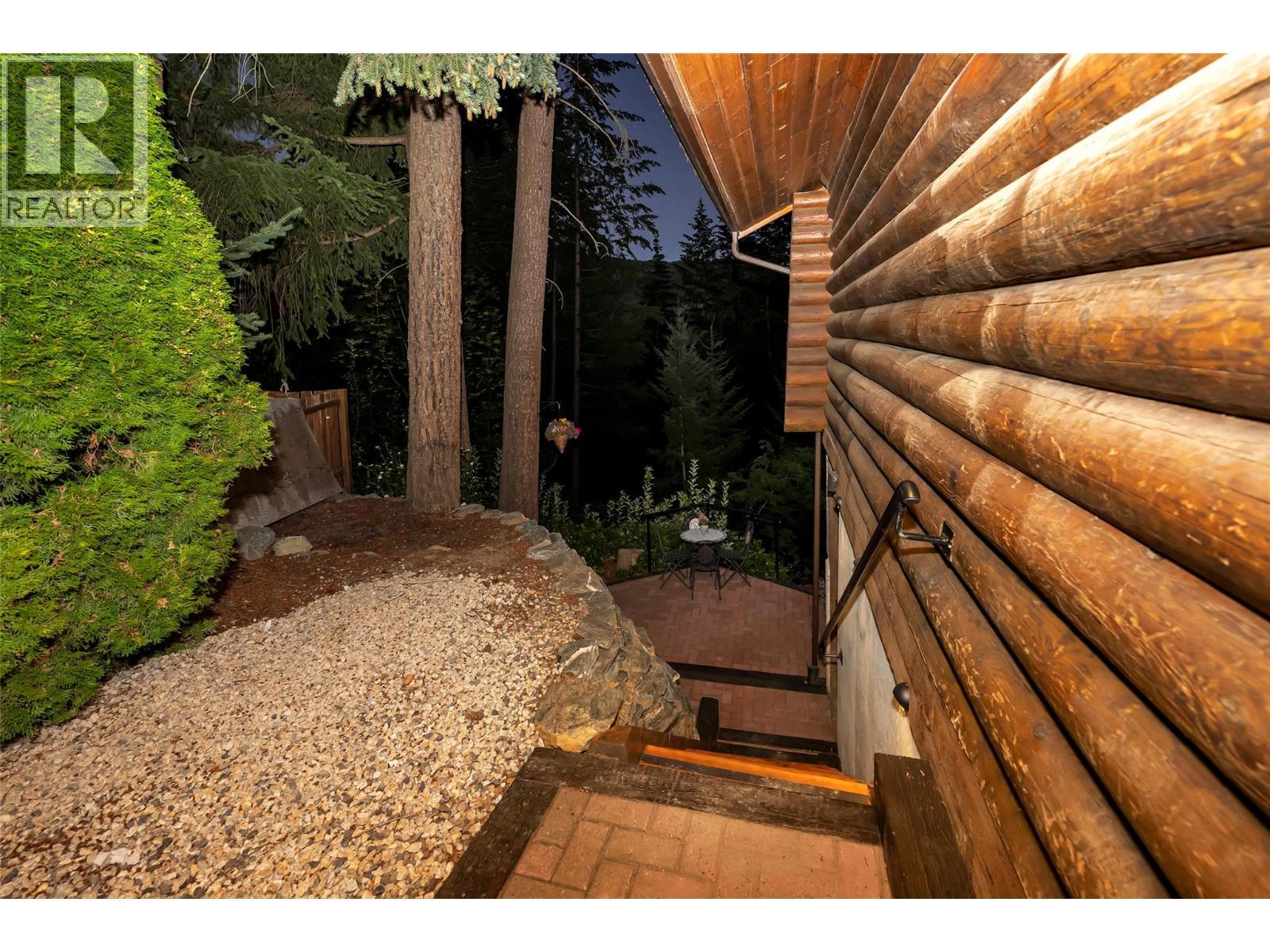 2726 Tranquil Place, Blind Bay, BC - Outdoor