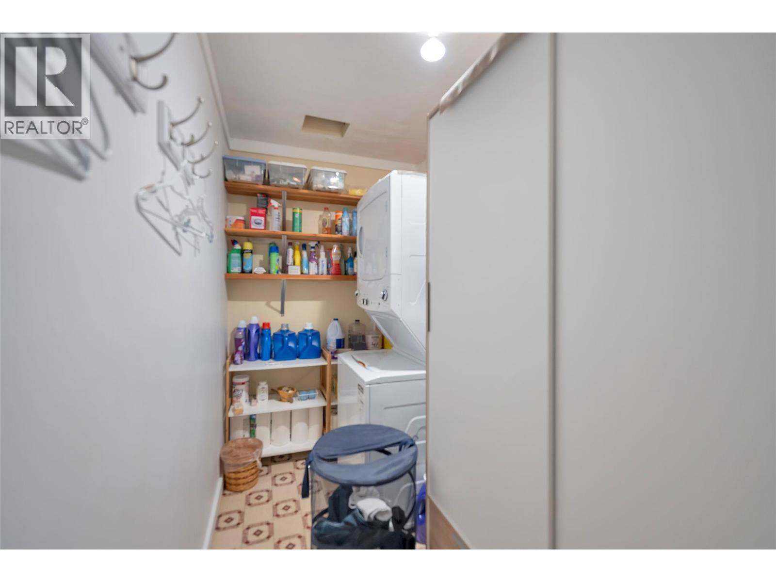 Laundry - 2726 Tranquil Place, Blind Bay, BC - Indoor Photo Showing Laundry Room