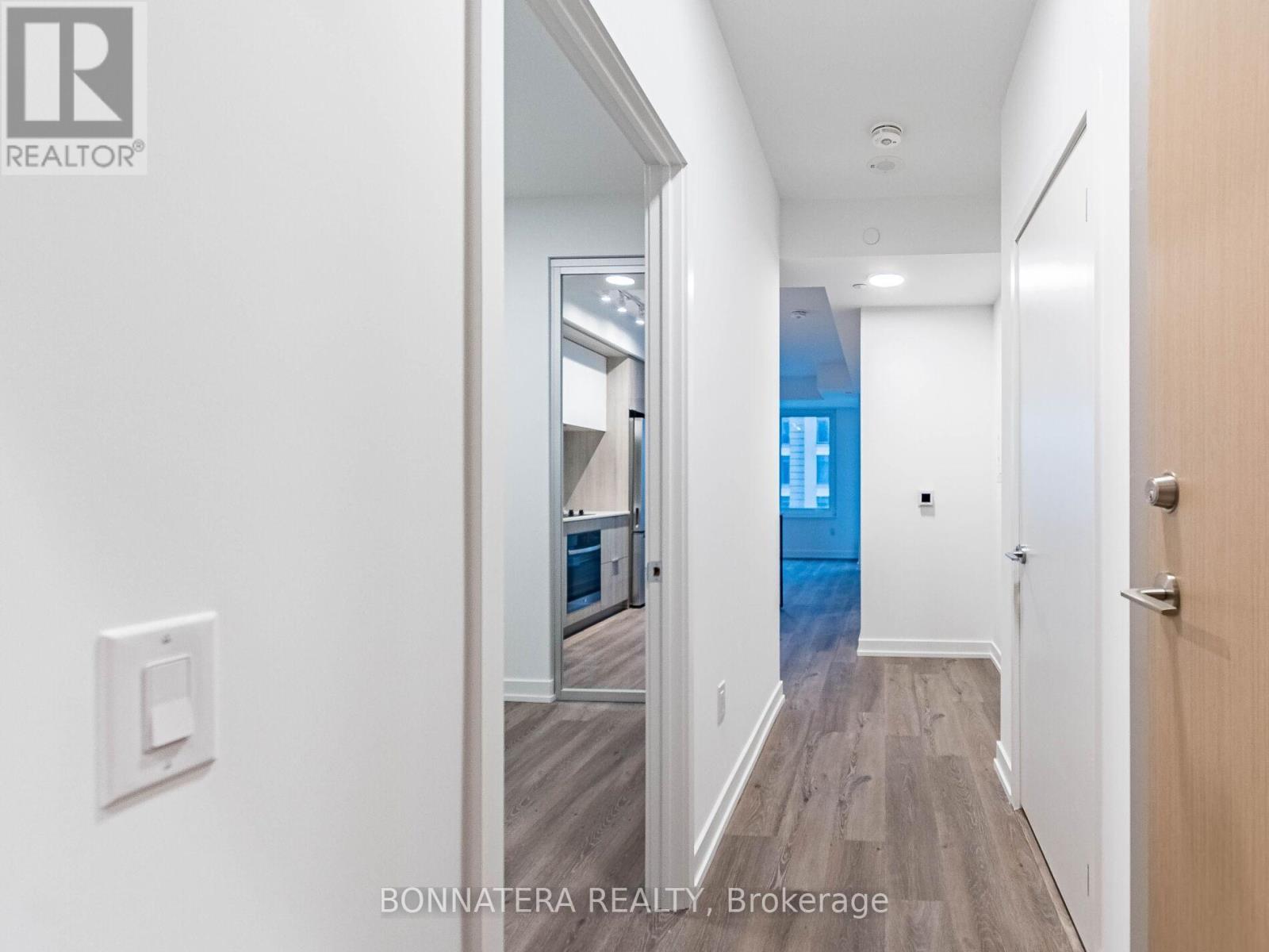 2307 - 395 Square One Drive, Mississauga, ON - Indoor Photo Showing Other Room