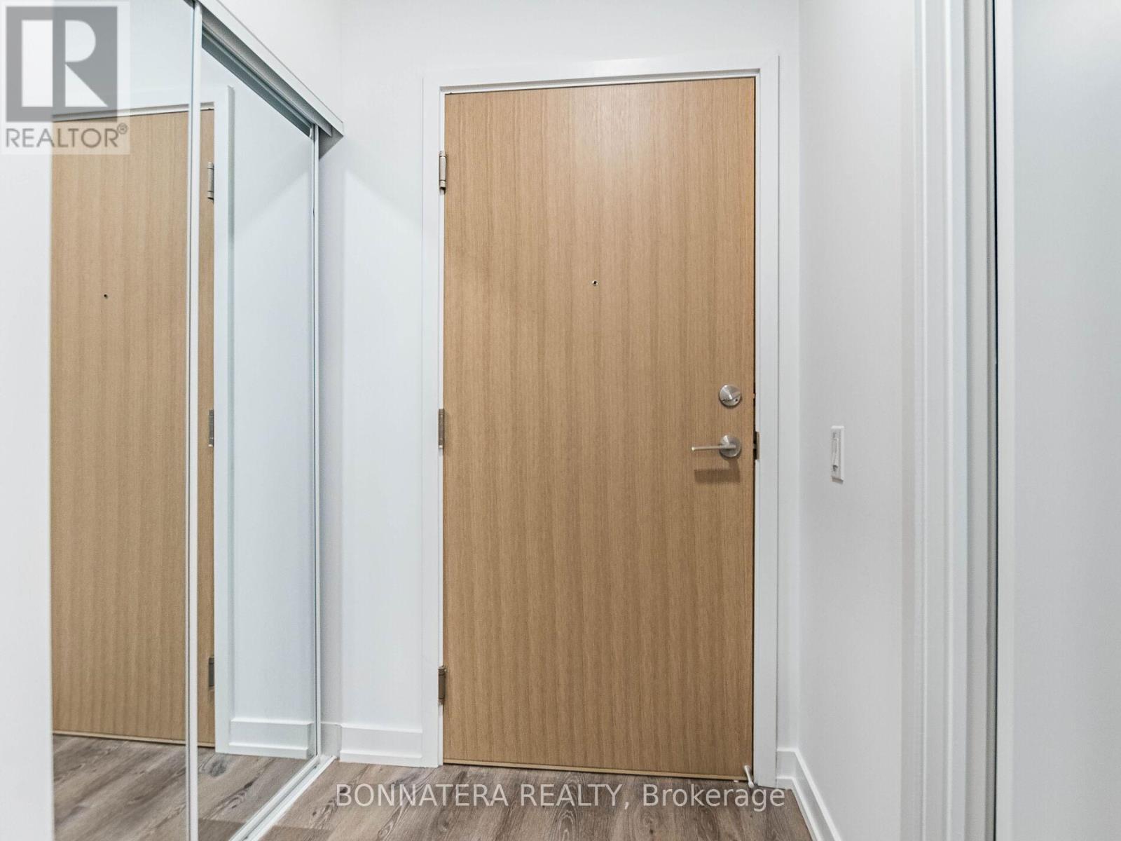 2307 - 395 Square One Drive, Mississauga, ON - Indoor Photo Showing Other Room
