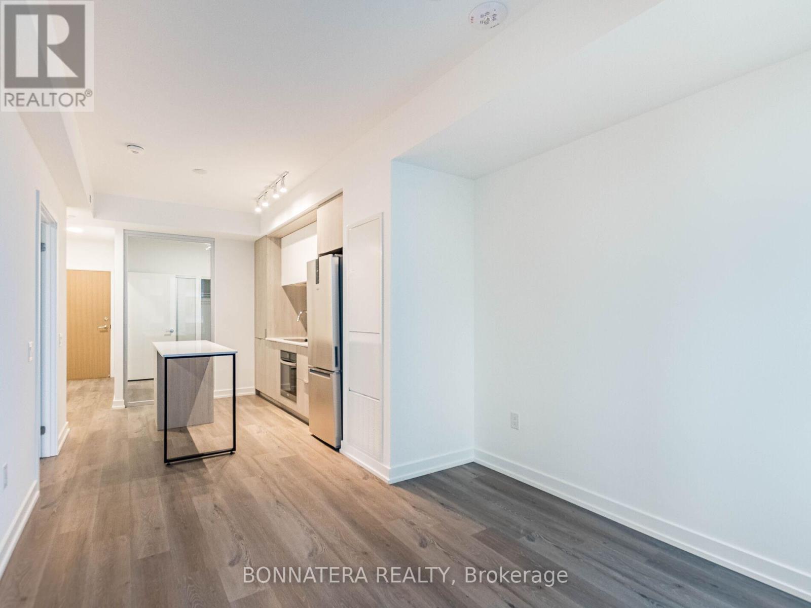 2307 - 395 Square One Drive, Mississauga, ON - Indoor