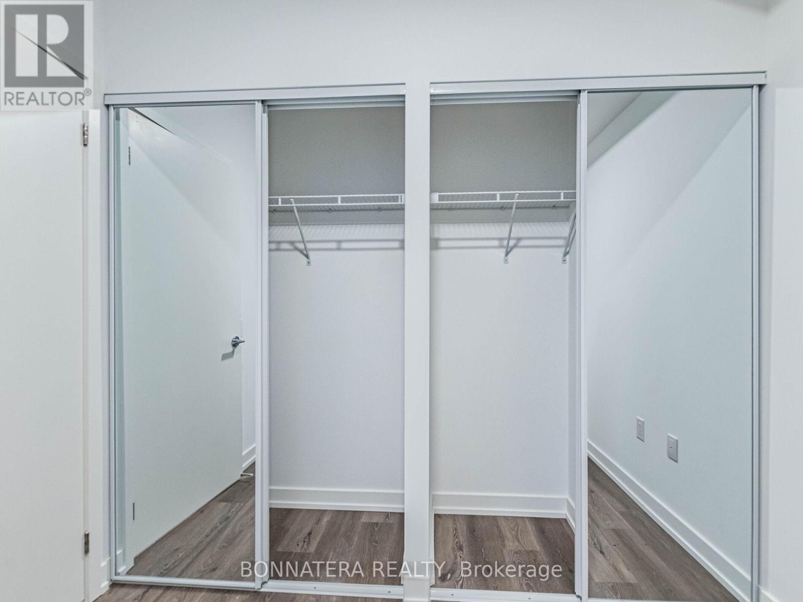 2307 - 395 Square One Drive, Mississauga, ON - Indoor Photo Showing Other Room