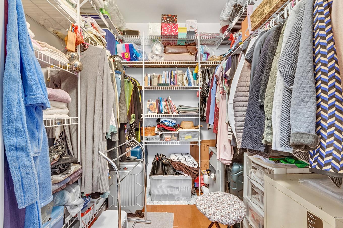 Penderie (Walk-in) - 207-7317 Av. Victoria, Montréal (Côte-Des-Neiges/Notre-Dame-De-Grâce), QC - Indoor With Storage