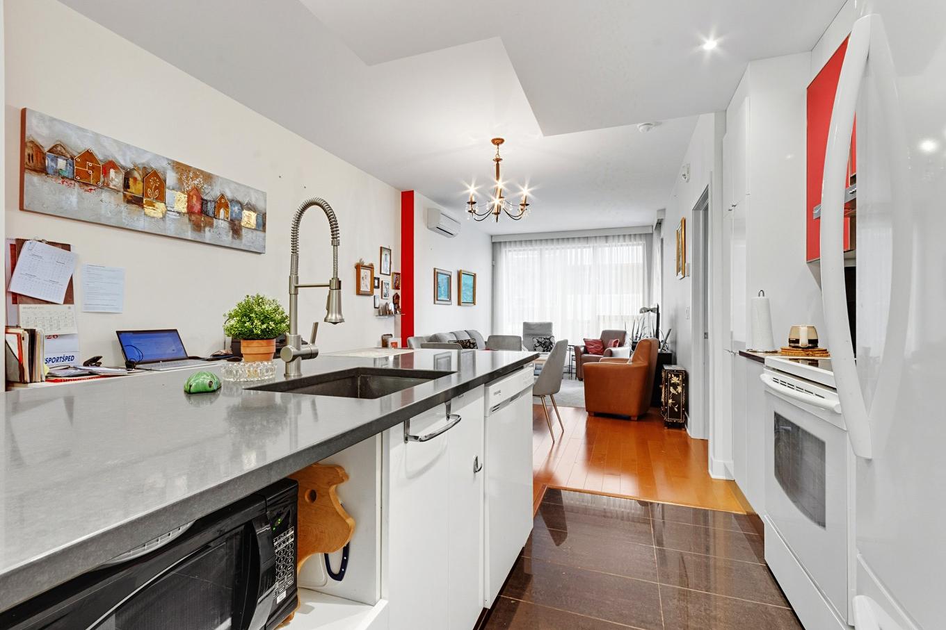 Cuisine - 207-7317 Av. Victoria, Montréal (Côte-Des-Neiges/Notre-Dame-De-Grâce), QC - Indoor Photo Showing Kitchen