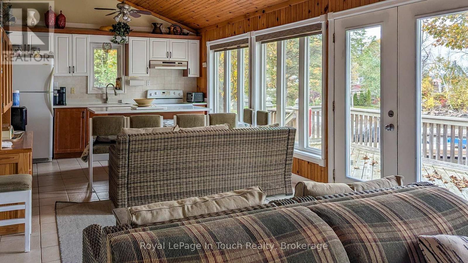 2849 Honey Harbour Road, Georgian Bay (Baxter), ON - Indoor