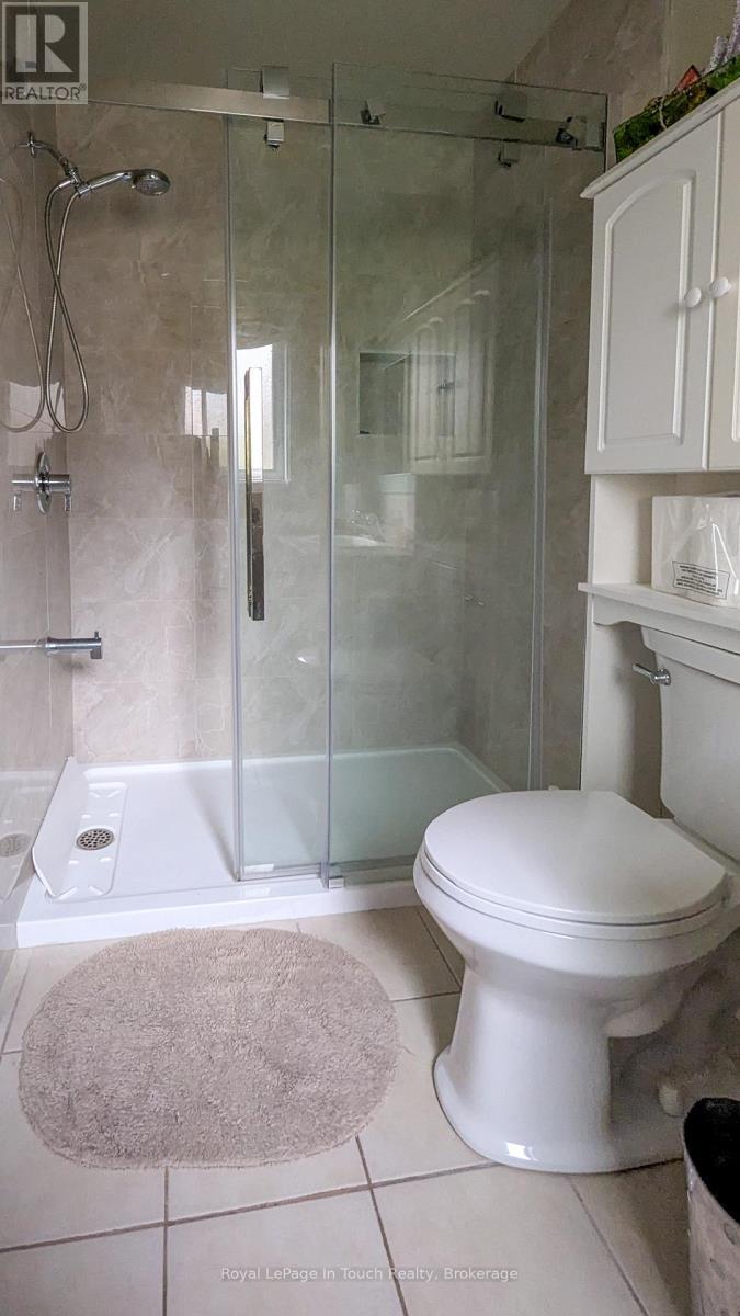 2849 Honey Harbour Road, Georgian Bay (Baxter), ON - Indoor Photo Showing Bathroom