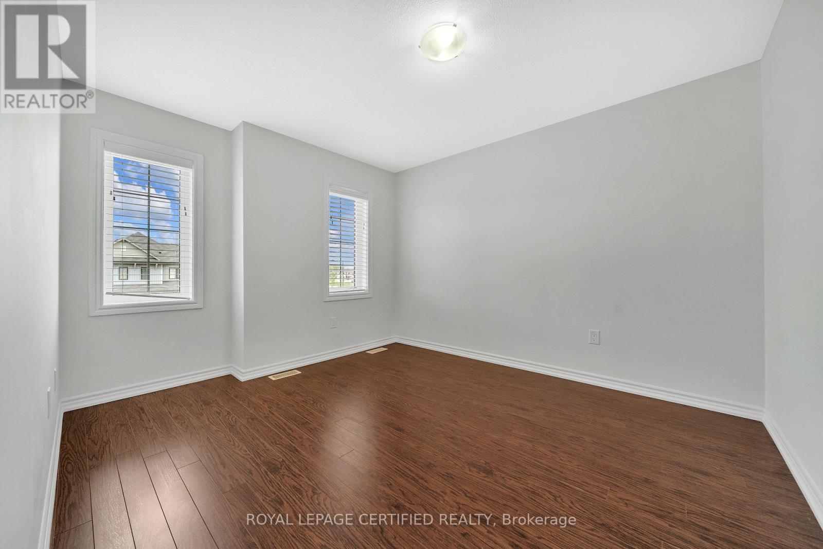 17 Arnold Marshall Boulevard, Haldimand, ON - Indoor Photo Showing Other Room