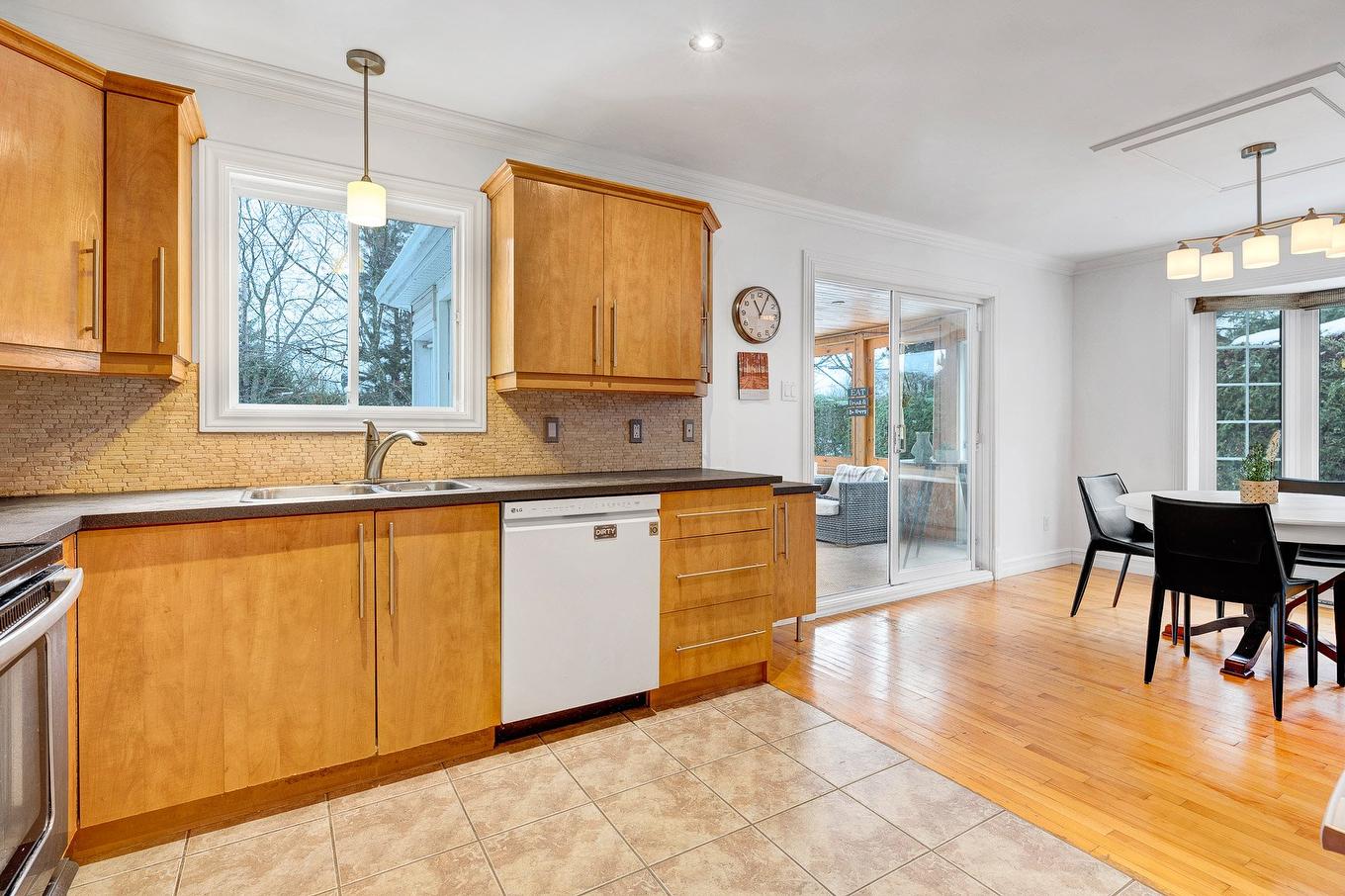 Kitchen - 57 Rue Des Florins, Blainville, QC - Indoor Photo Showing Kitchen With Double Sink