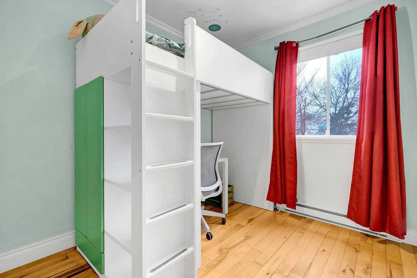 Bedroom - 57 Rue Des Florins, Blainville, QC - Indoor Photo Showing Other Room