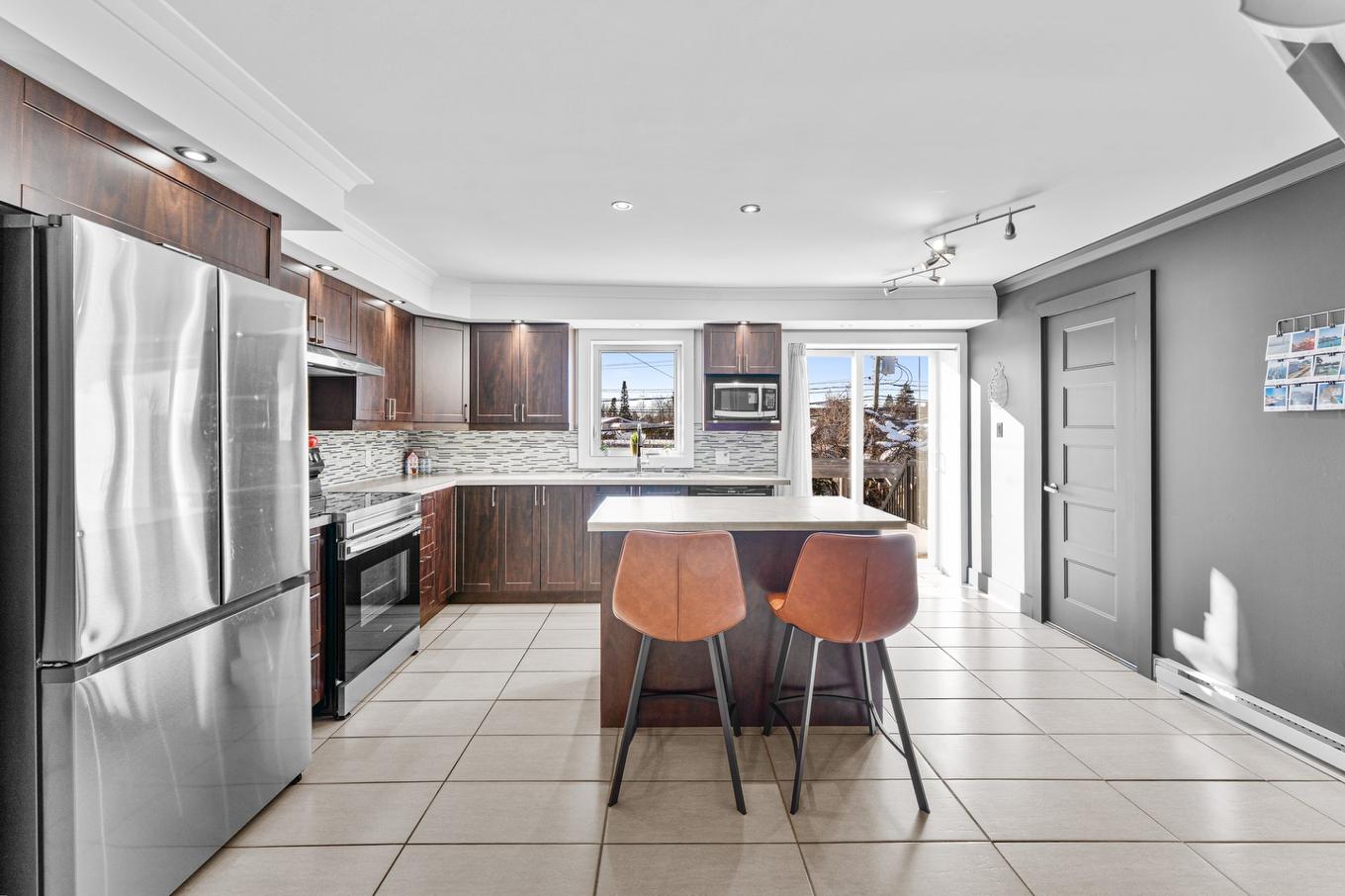 Cuisine - 1265 Rue O'Diana, Terrebonne (Lachenaie), QC - Indoor Photo Showing Kitchen With Upgraded Kitchen
