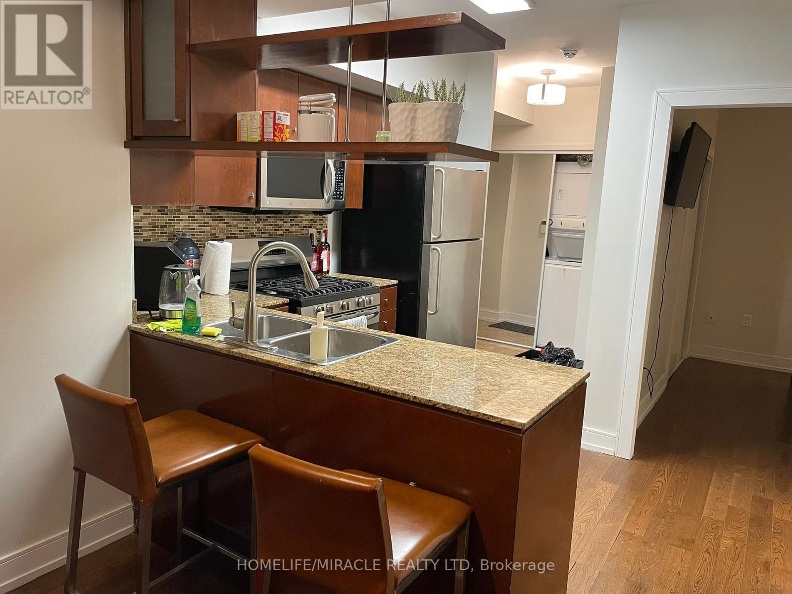 2805 - 35 Mariner Terrace, Toronto, ON - Indoor Photo Showing Kitchen With Double Sink
