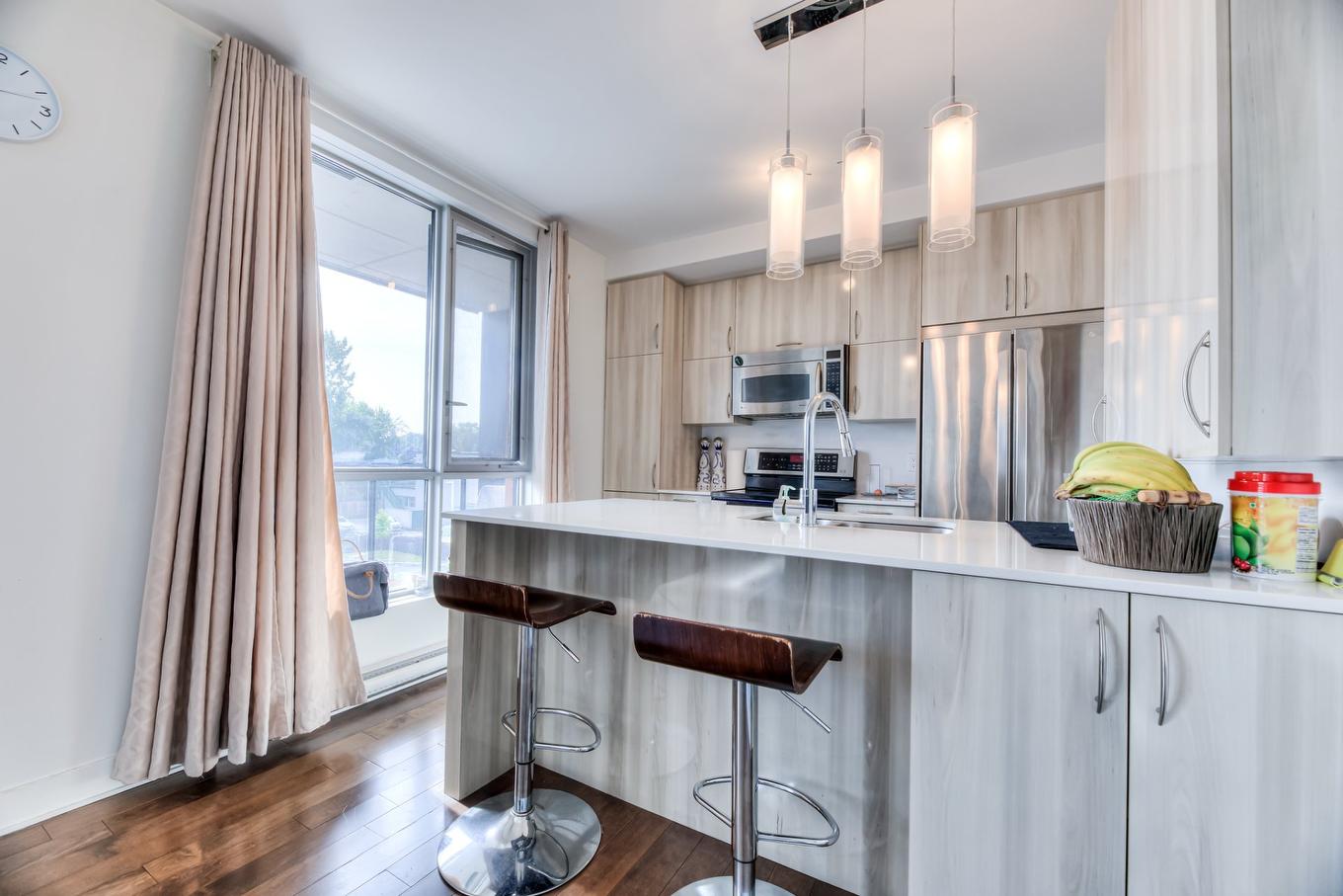 Cuisine - 311-4151 Rue De Salaberry, Montréal (Ahuntsic-Cartierville), QC - Indoor Photo Showing Kitchen With Upgraded Kitchen