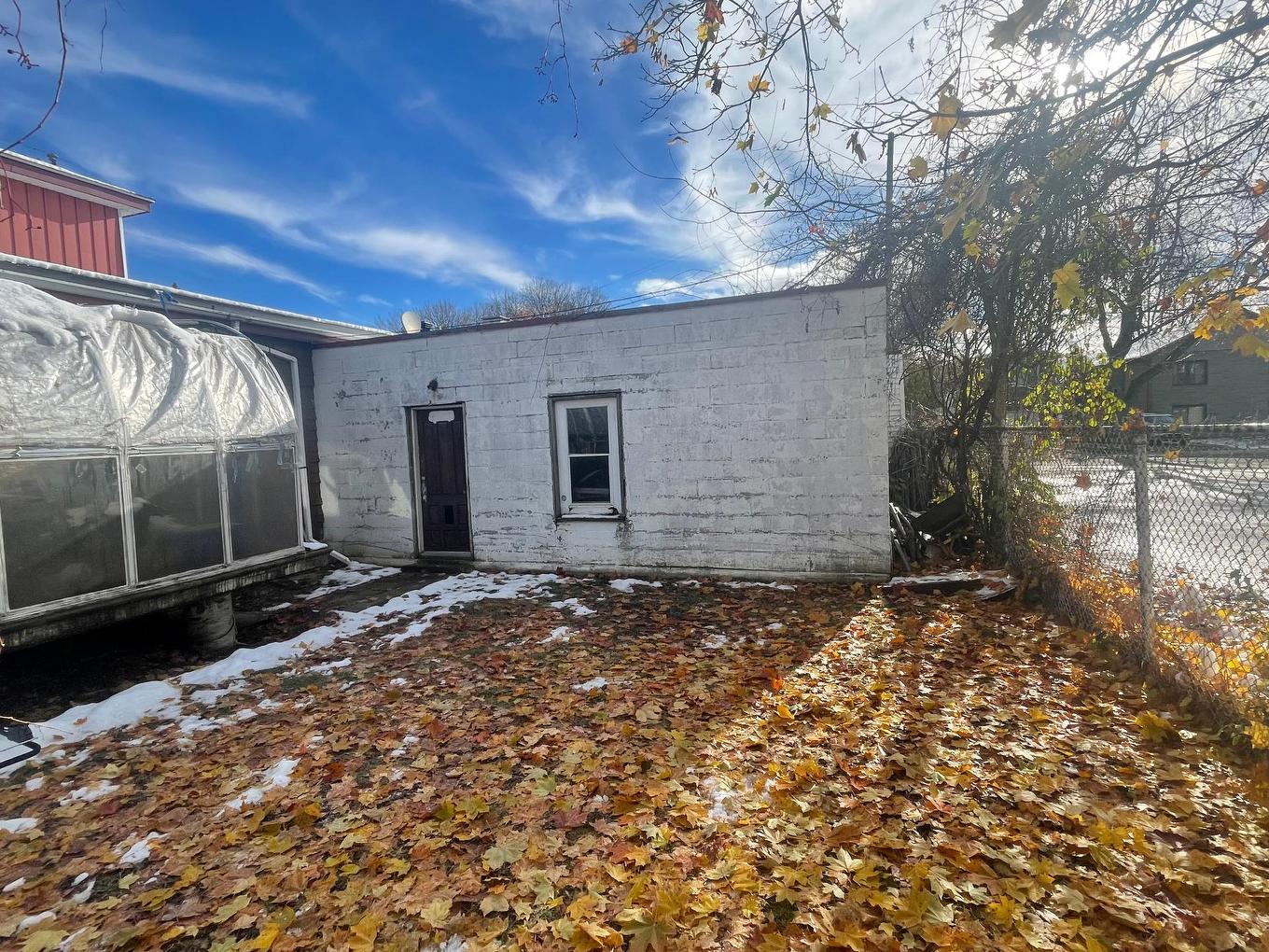 Cour - 264Z 78E Avenue, Laval (Chomedey), QC - Outdoor