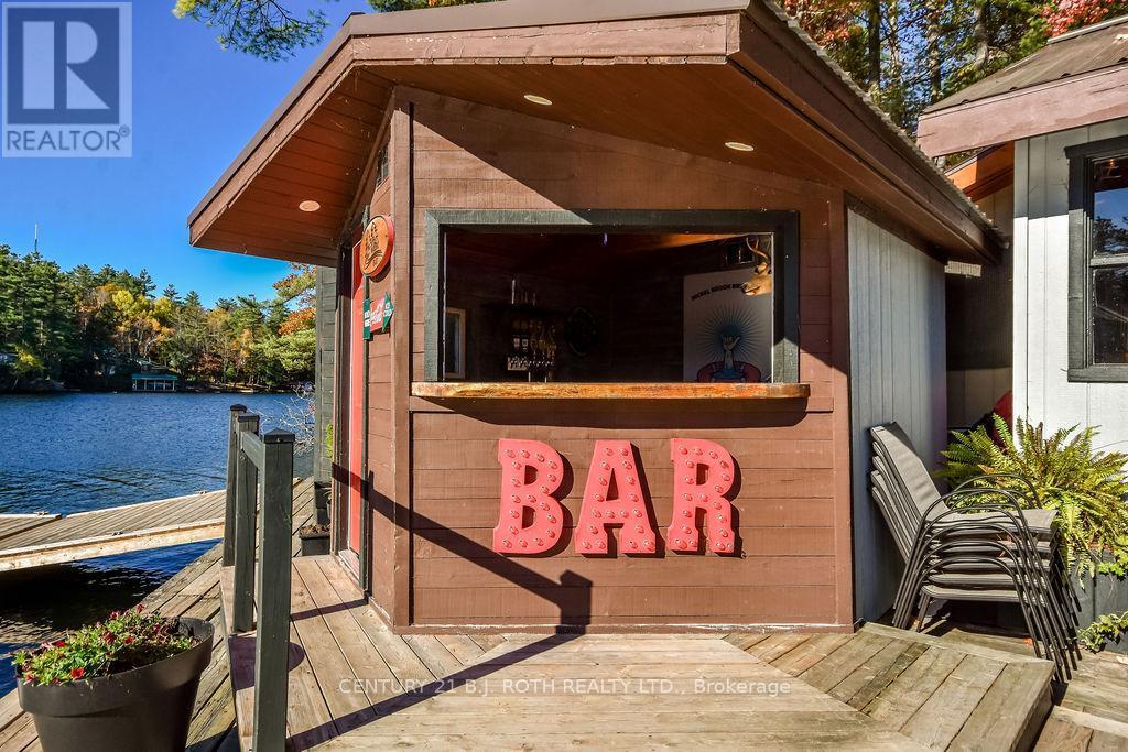 27 Sr406 Shore, Muskoka Lakes, ON