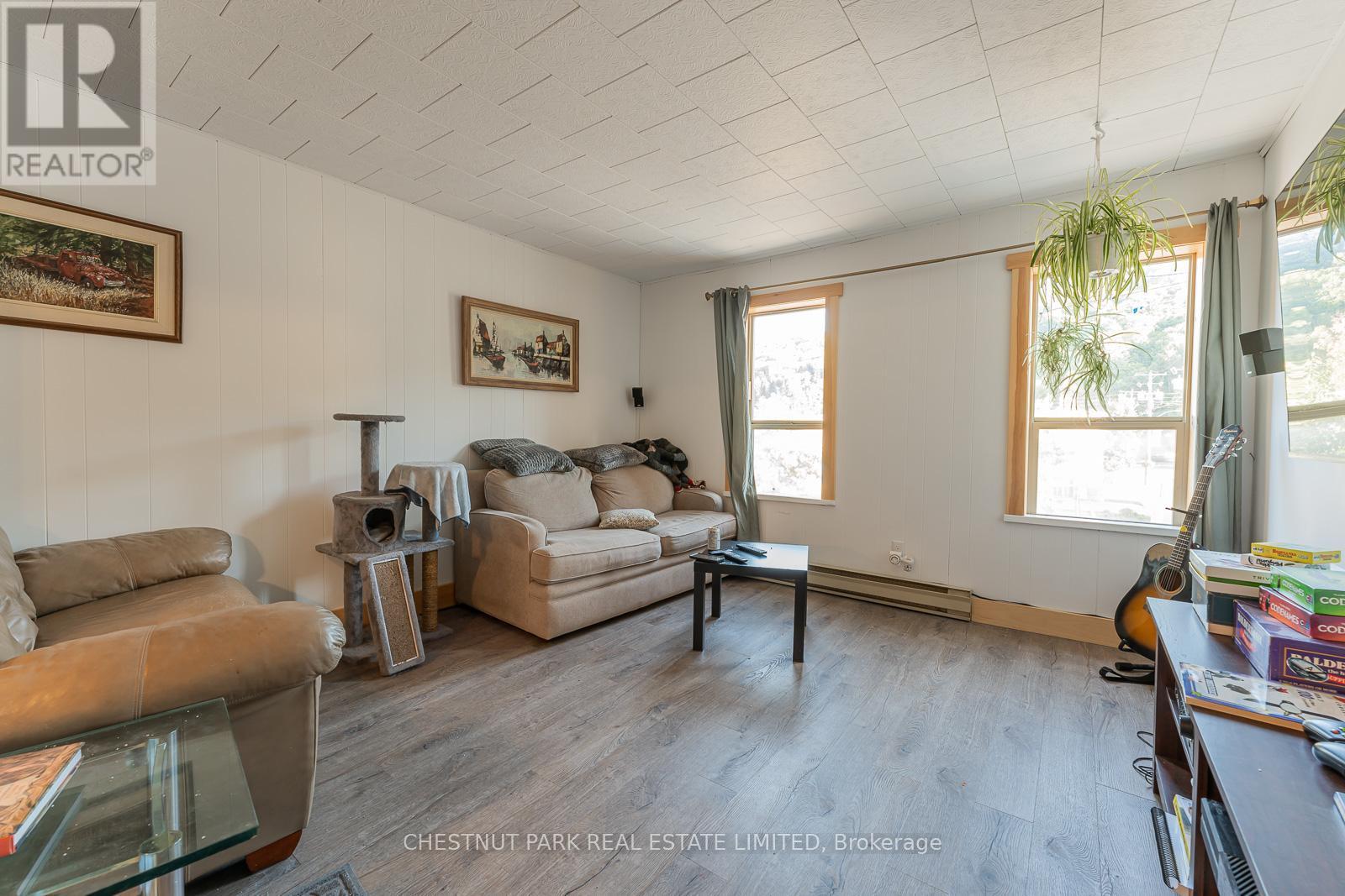 223/225 Highland Street, Dysart Et Al, ON