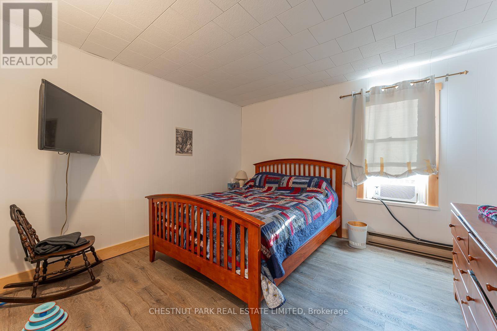 223/225 Highland Street, Dysart Et Al, ON