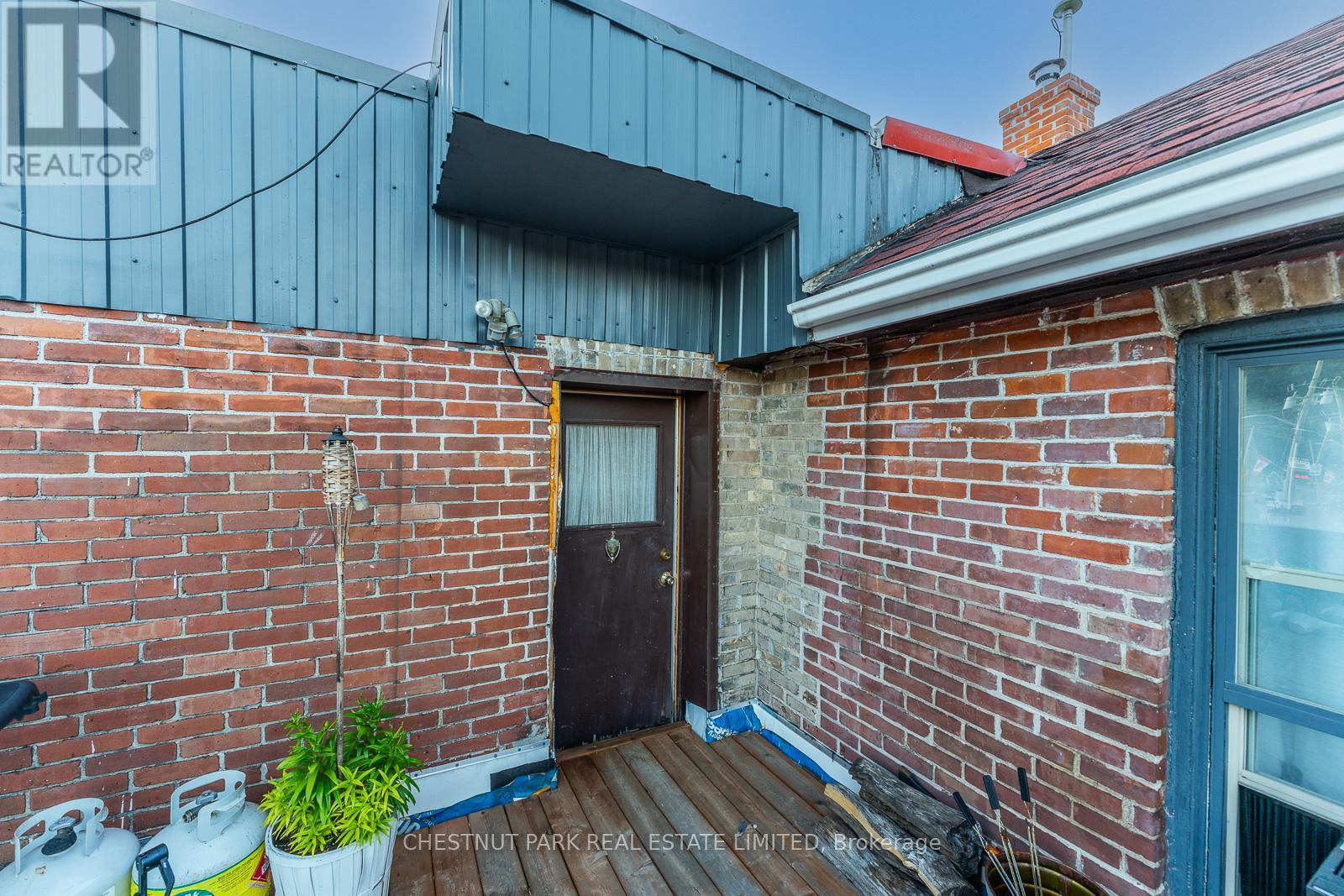 223/225 Highland Street, Dysart Et Al, ON