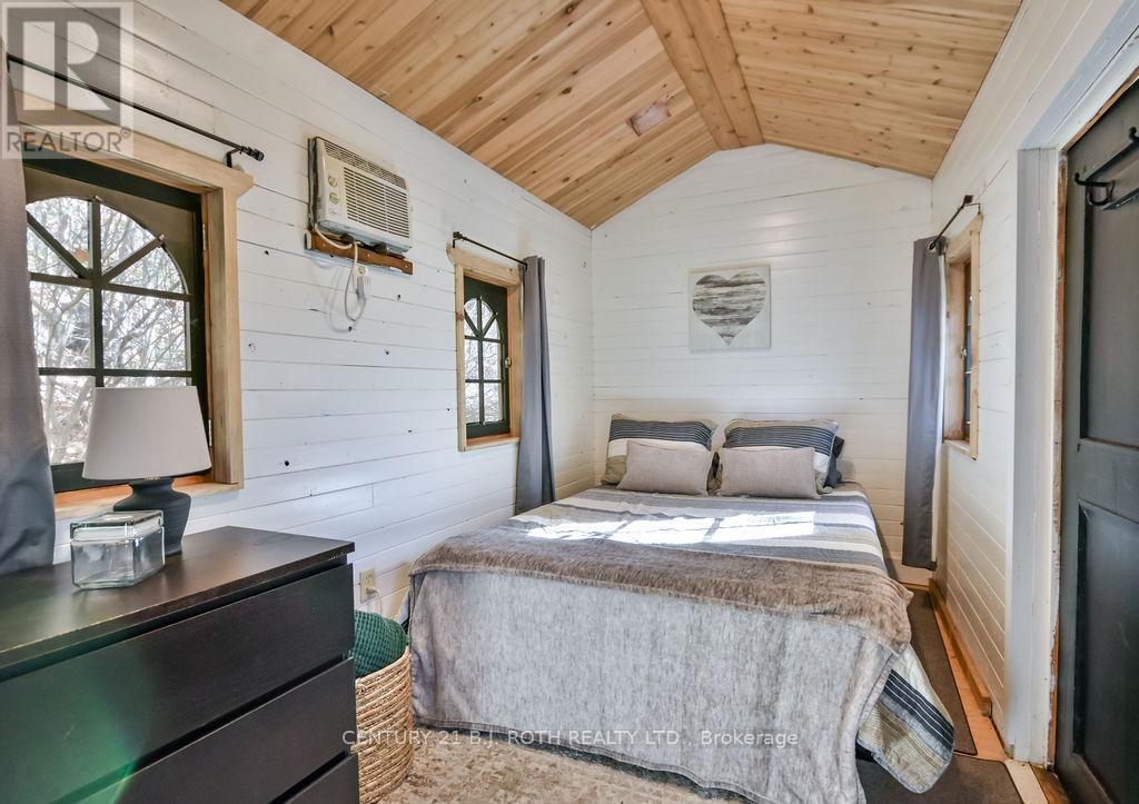 27 Sr406 Shore, Muskoka Lakes, ON