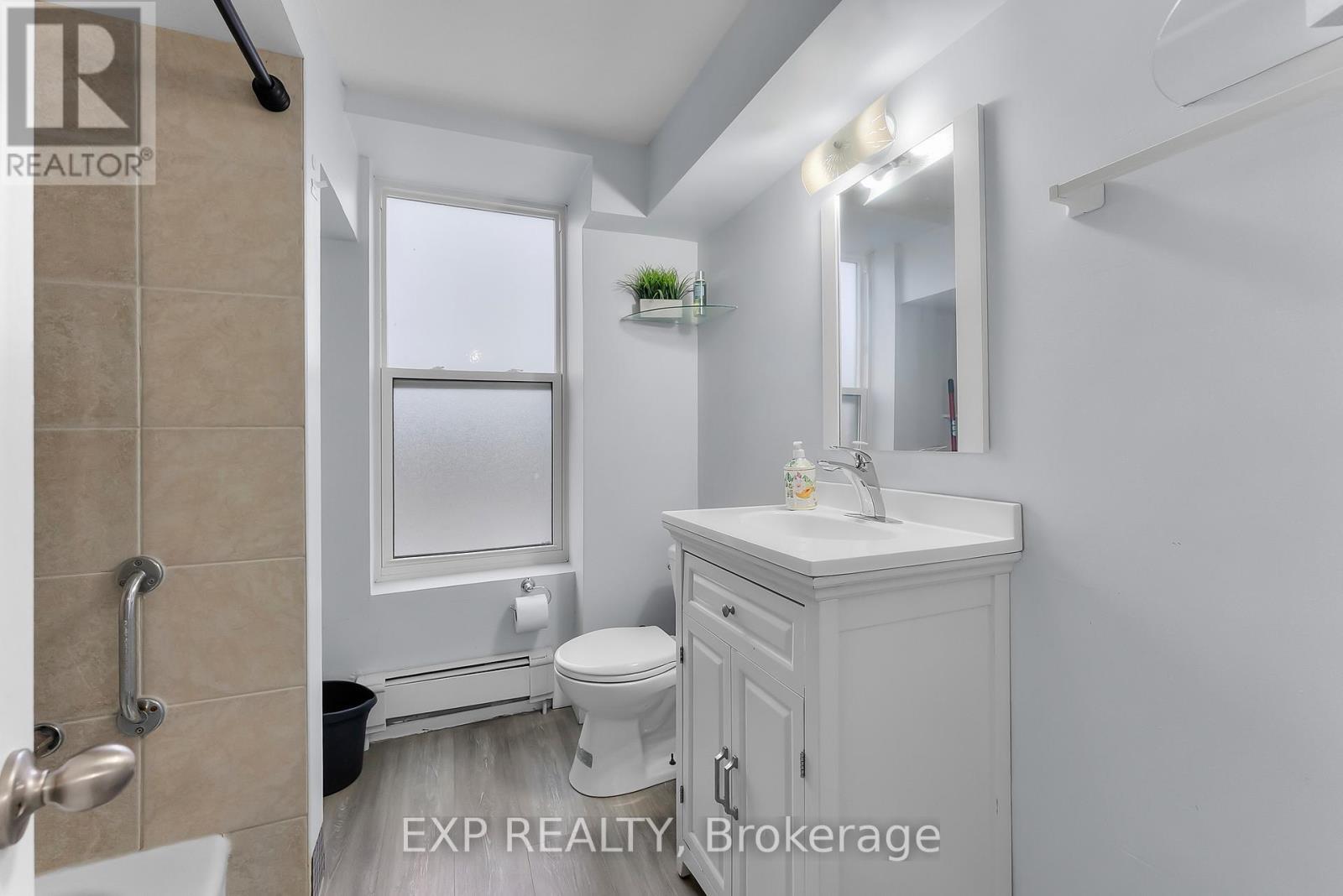 1 - 5858 Ferry Street, Niagara Falls, ON