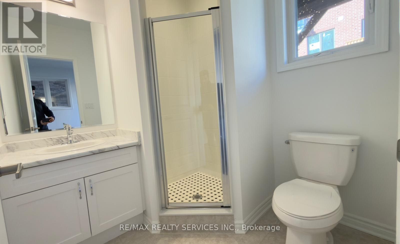 41 Yellow Rail Crescent, Brampton, ON - Indoor Photo Showing Bathroom