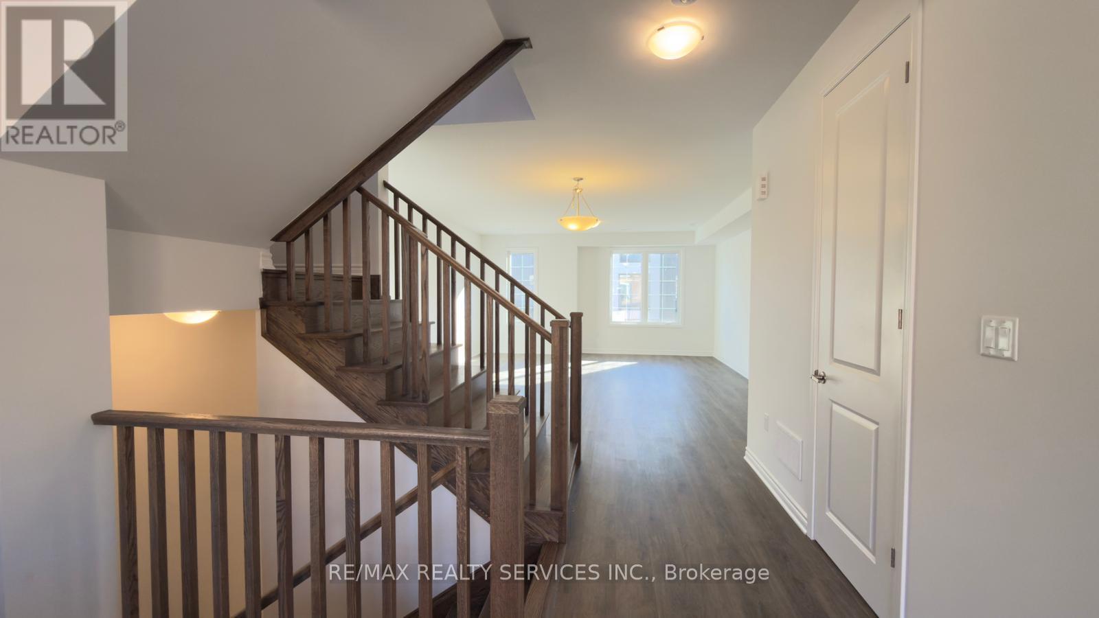 41 Yellow Rail Crescent, Brampton, ON - Indoor Photo Showing Other Room