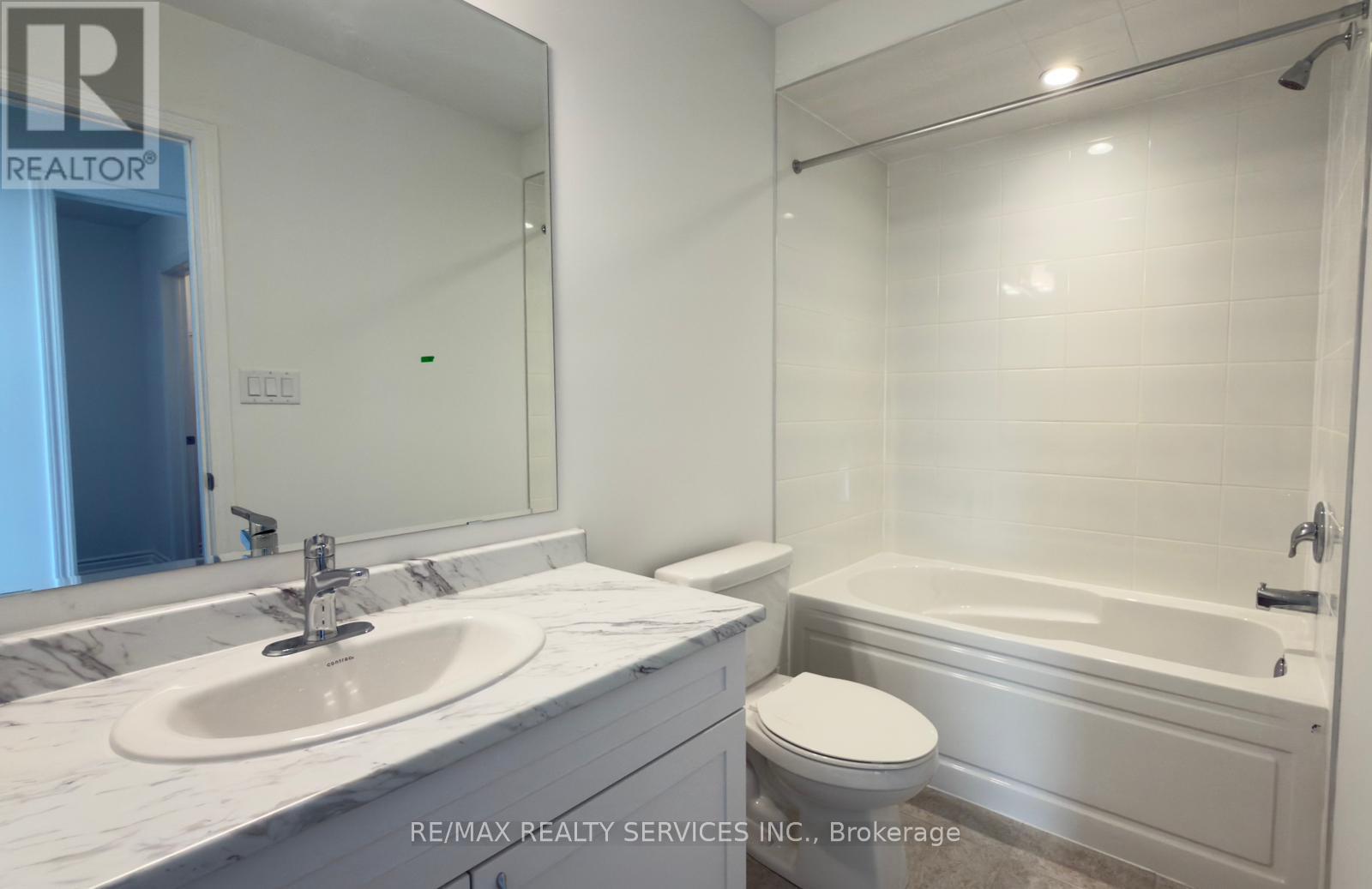 41 Yellow Rail Crescent, Brampton, ON - Indoor Photo Showing Bathroom