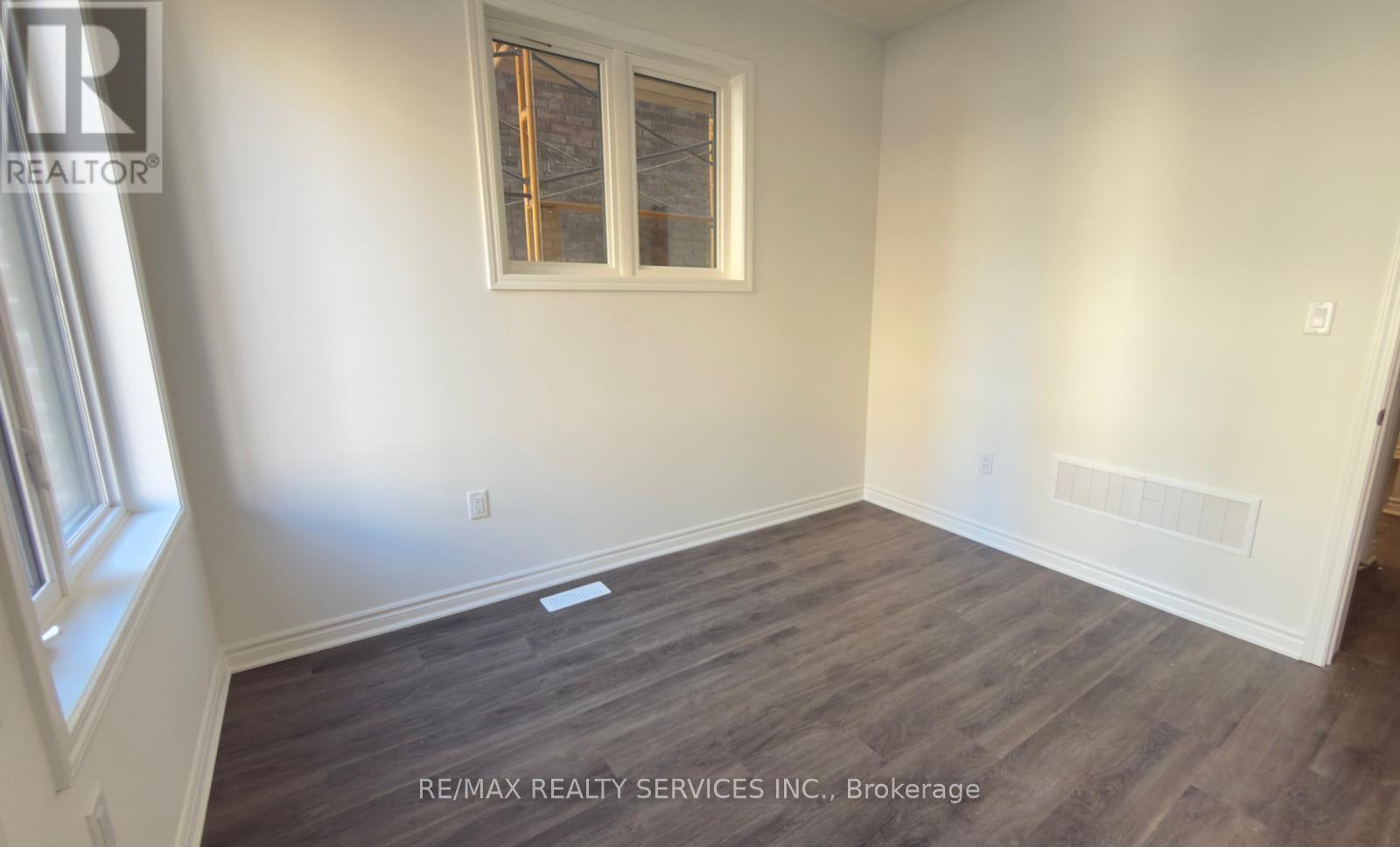 41 Yellow Rail Crescent, Brampton, ON - Indoor Photo Showing Other Room