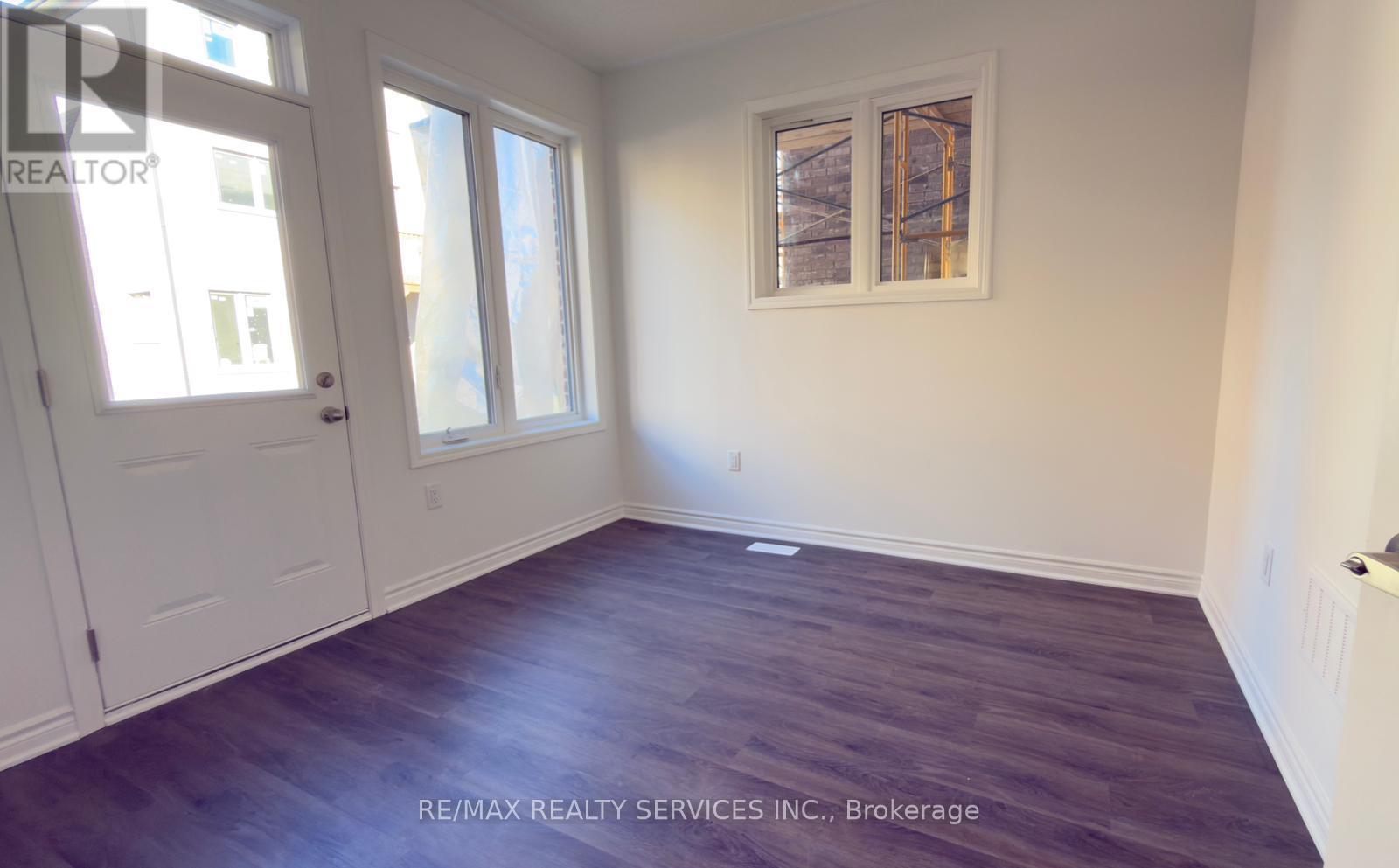 41 Yellow Rail Crescent, Brampton, ON - Indoor Photo Showing Other Room