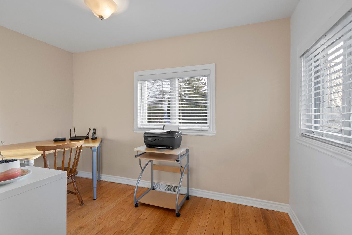 Bureau - 99 Rue Hamilton, Châteauguay, QC - Indoor