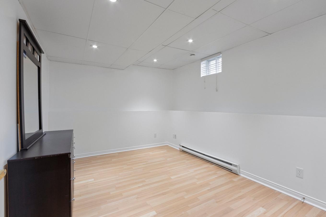 Chambre à coucher - 99 Rue Hamilton, Châteauguay, QC - Indoor Photo Showing Other Room