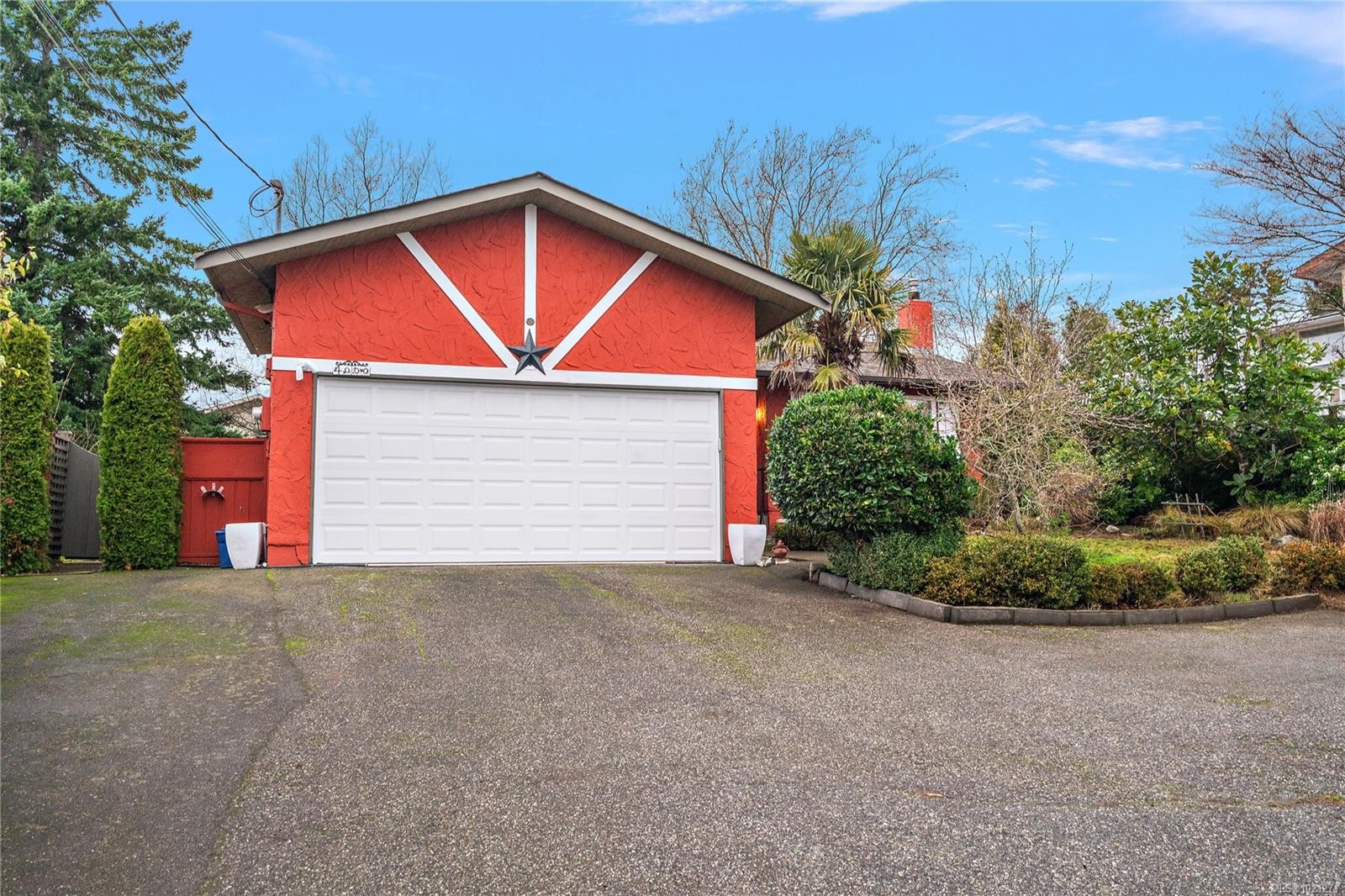 4000 Cedar Hill Rd, Saanich, BC