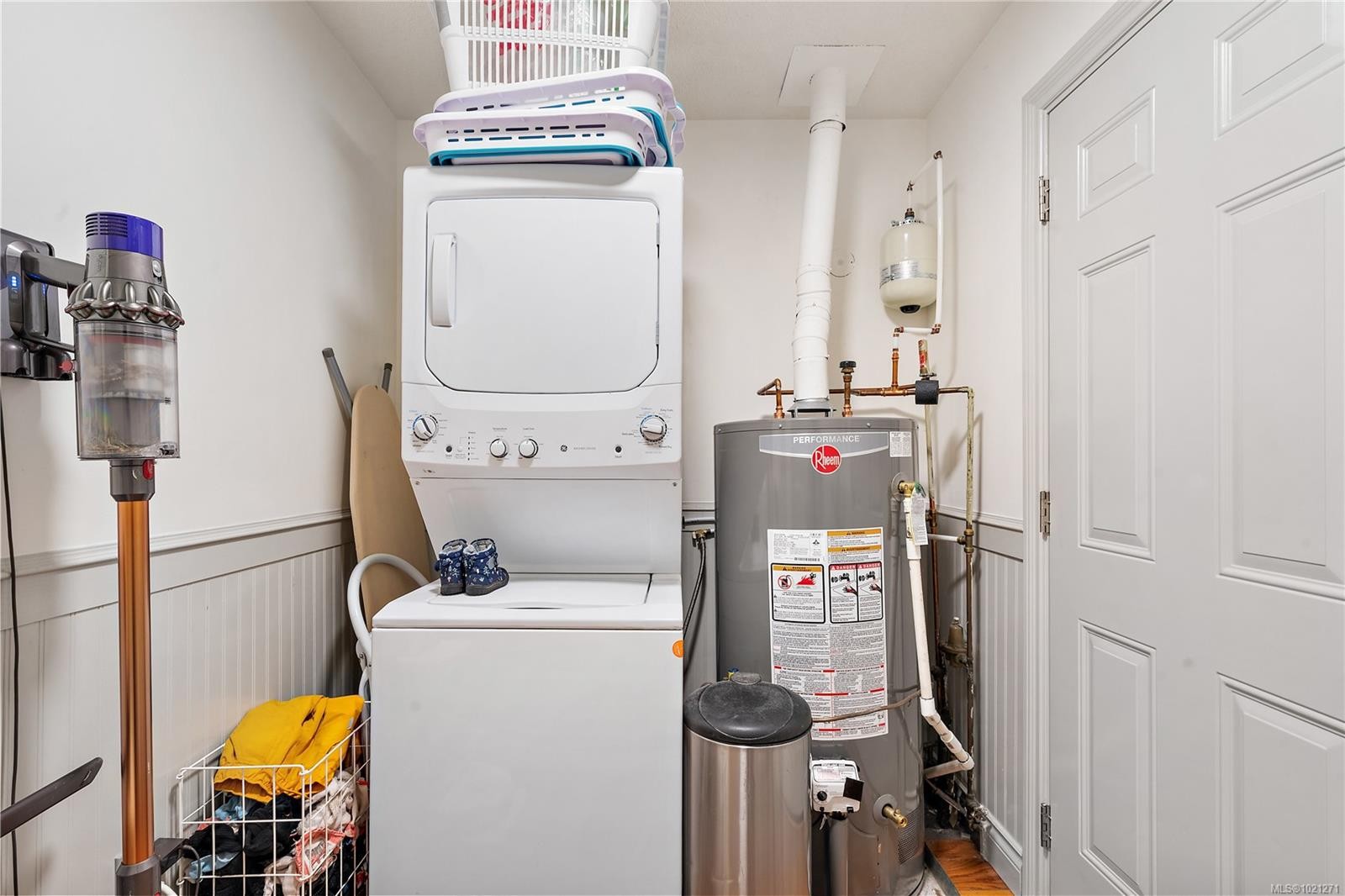 4000 Cedar Hill Rd, Saanich, BC