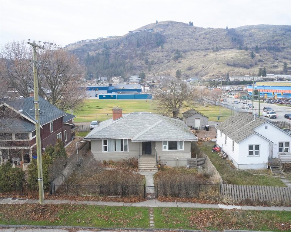 4214 34 Street, Vernon, BC - Outdoor