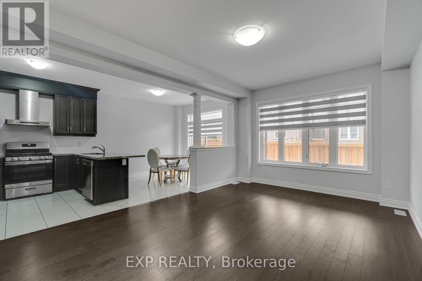 15 Benhurst Crescent, Brampton, ON - Indoor Photo Showing Kitchen