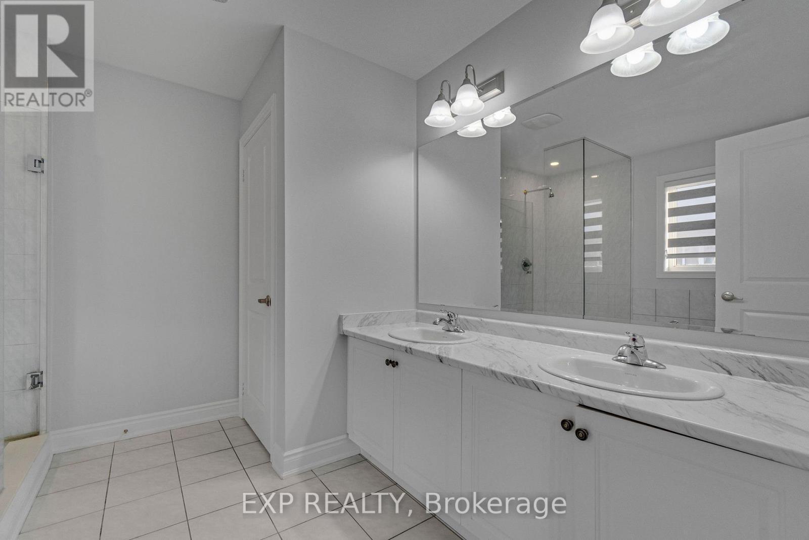 15 Benhurst Crescent, Brampton, ON - Indoor Photo Showing Bathroom