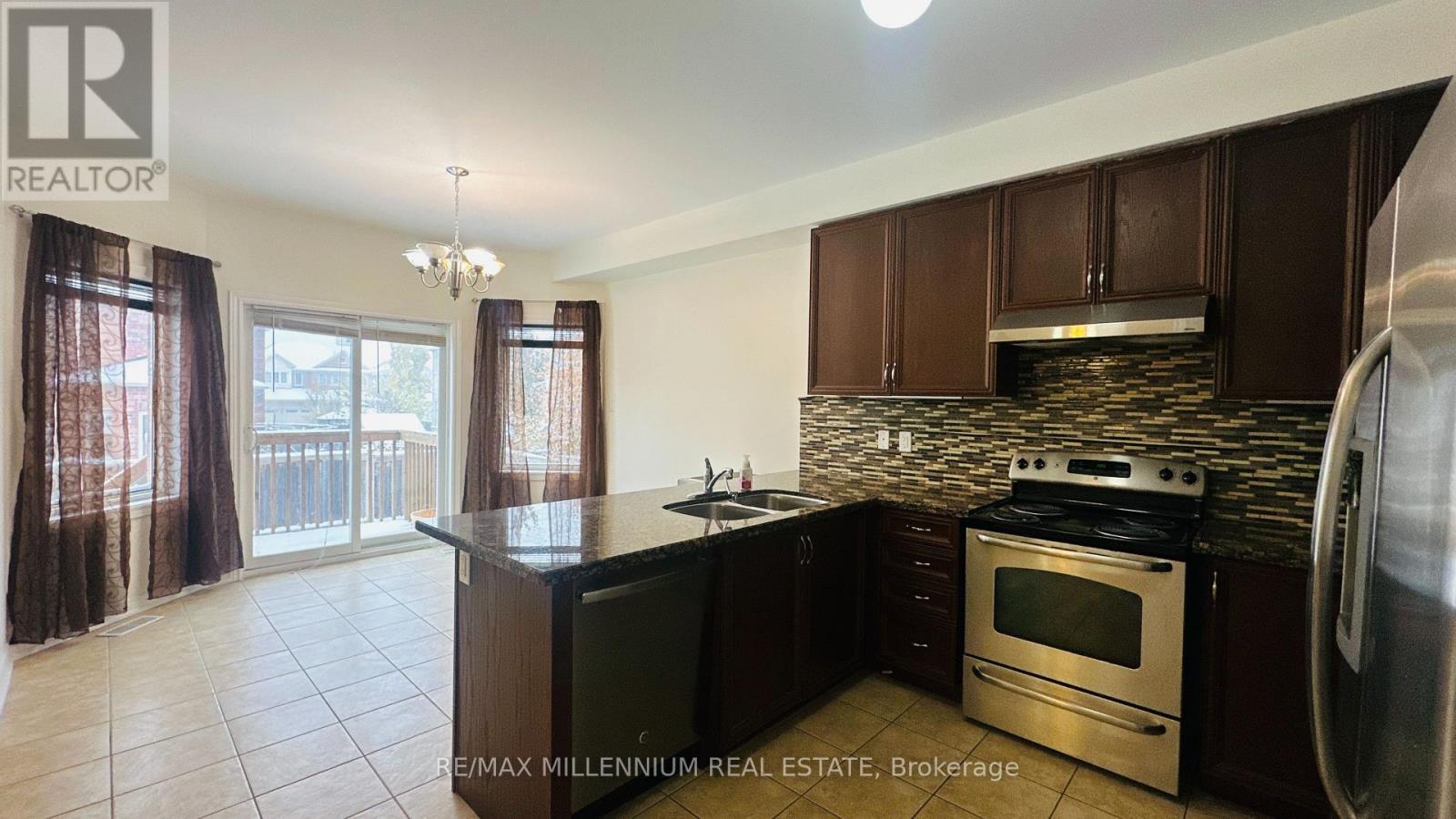 365 Peter Rupert Avenue, Vaughan, ON - Indoor Photo Showing Kitchen With Double Sink