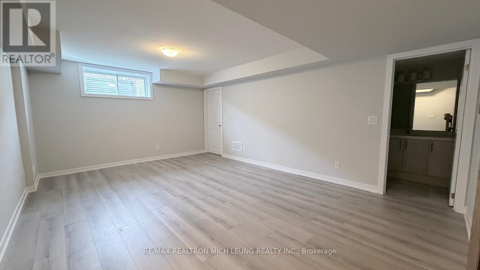 16 Harvey Bunker Crescent, Markham, ON - Indoor