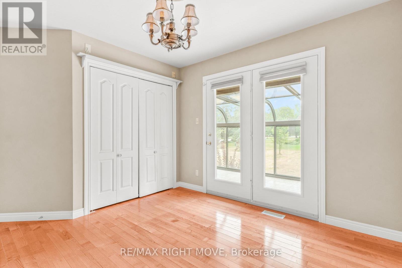 3 Thicketwood Place E, Ramara, ON - Indoor Photo Showing Other Room