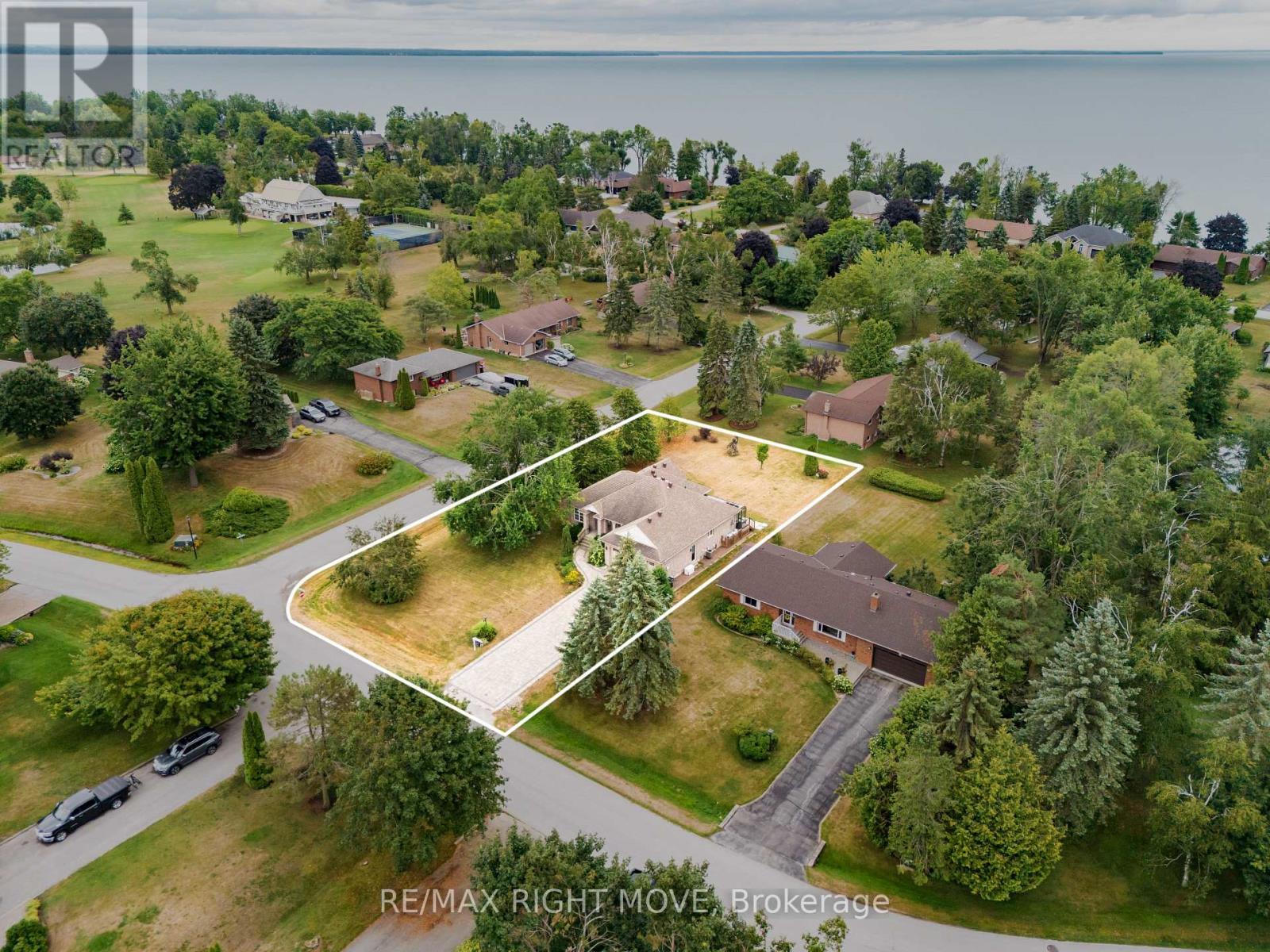 3 Thicketwood Place E, Ramara, ON - Outdoor With Body Of Water With View