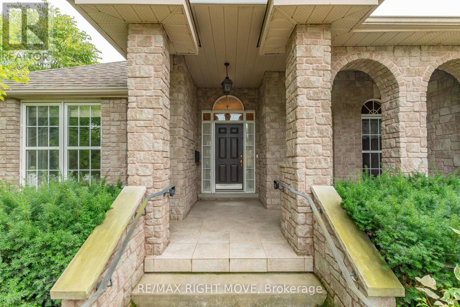 3 Thicketwood Place E, Ramara, ON - Outdoor