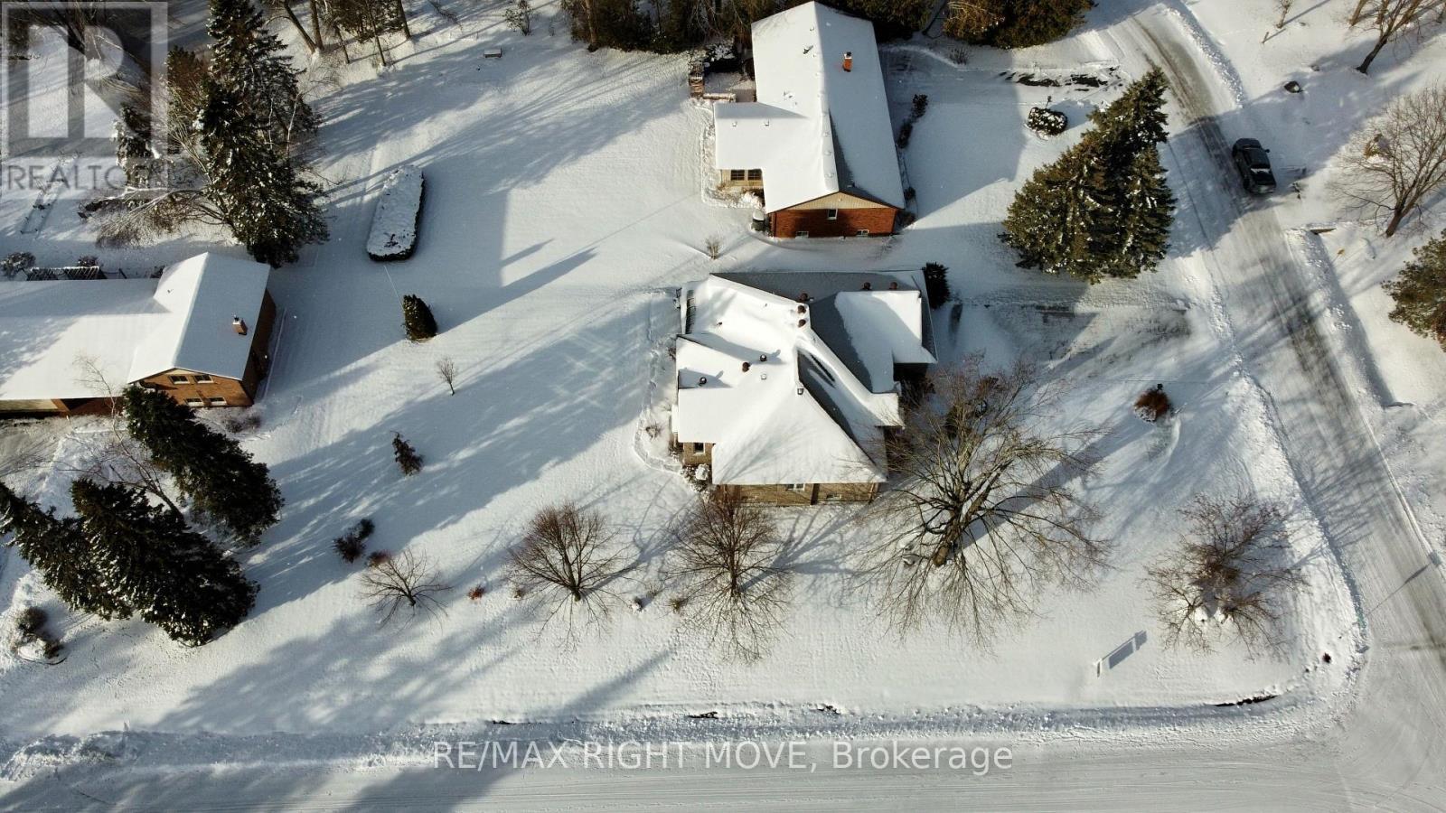 3 Thicketwood Place E, Ramara, ON - Outdoor With View