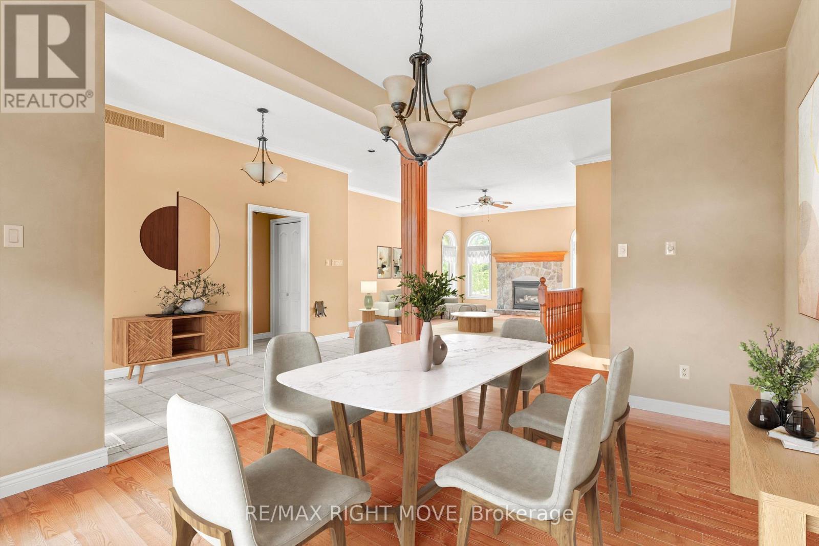 3 Thicketwood Place E, Ramara, ON - Indoor Photo Showing Dining Room