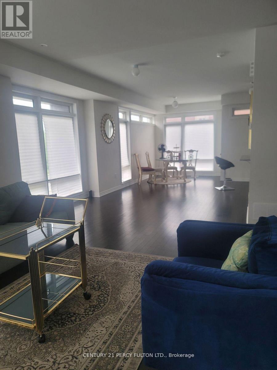 36 Lord Drive, Ajax, ON - Indoor Photo Showing Living Room