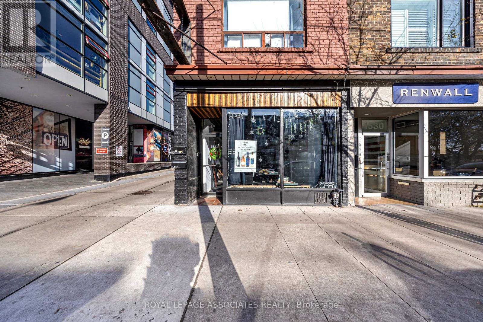 1532 Dundas Street W, Toronto, ON