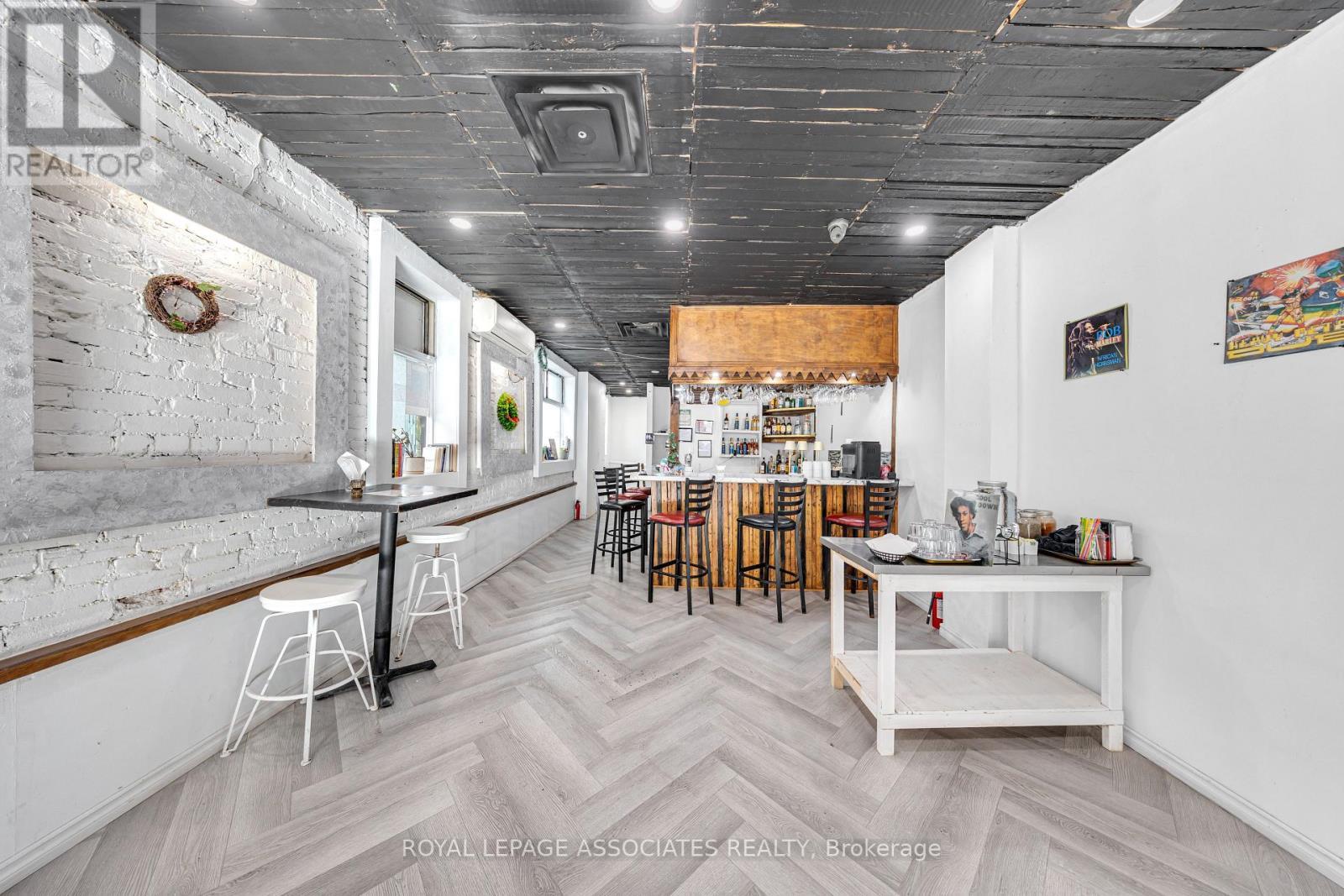 1532 Dundas Street W, Toronto, ON